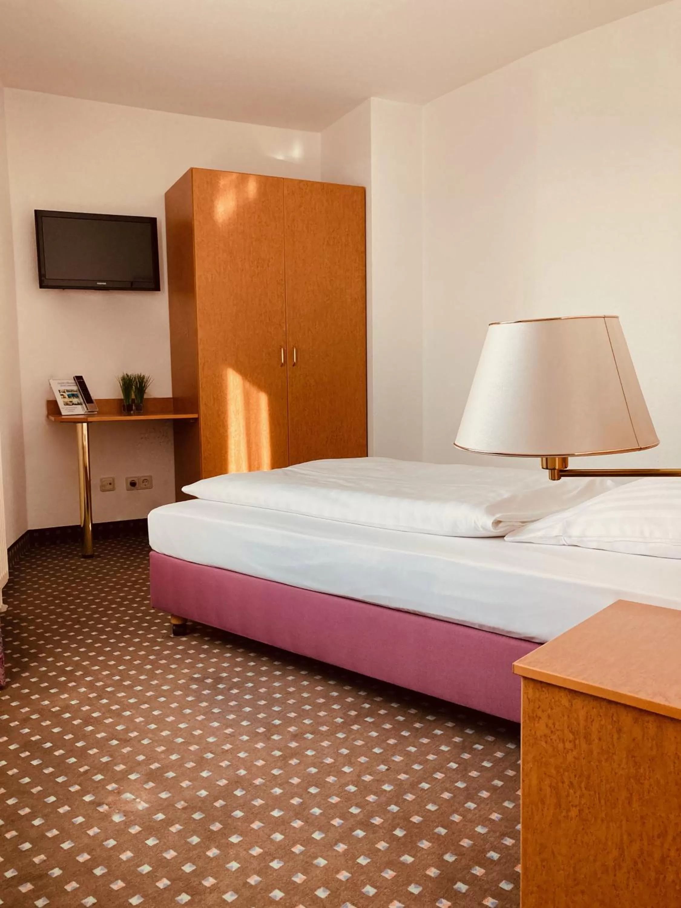 Bedroom, Bed in Akzent Congresshotel Hoyerswerda