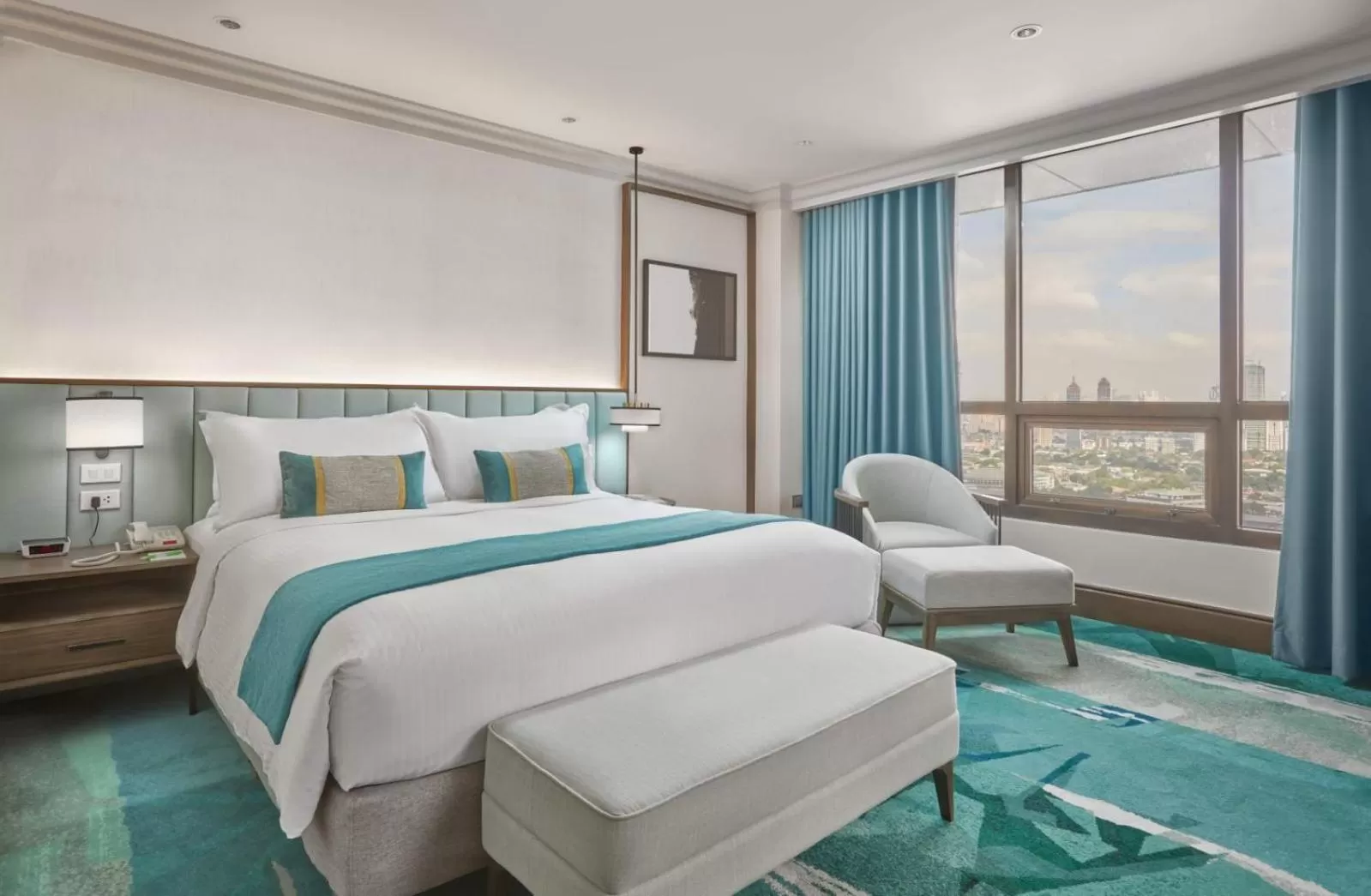 Bed in Holiday Inn & Suites Manila Galleria by IHG
