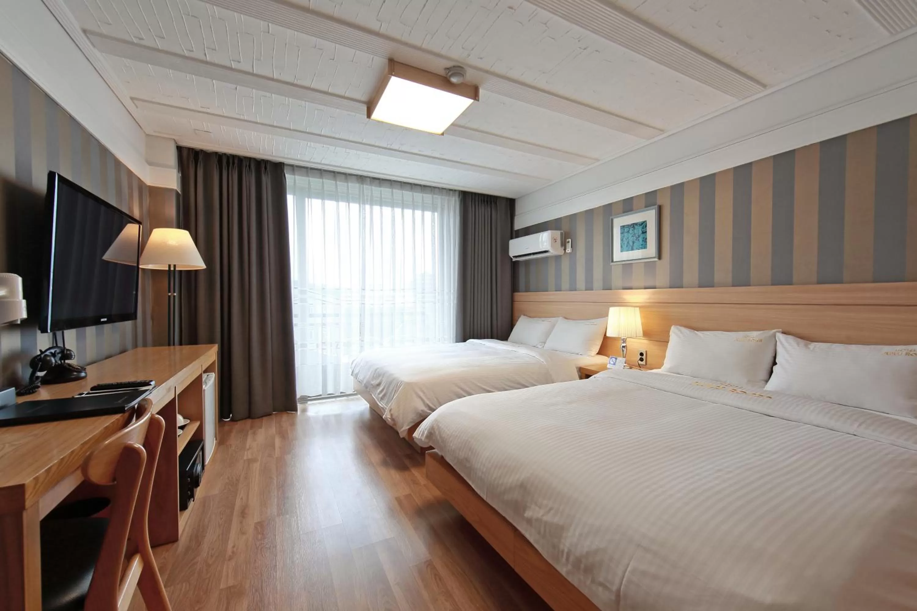 Bedroom, Bed in Benikea Swiss Rosen Hotel