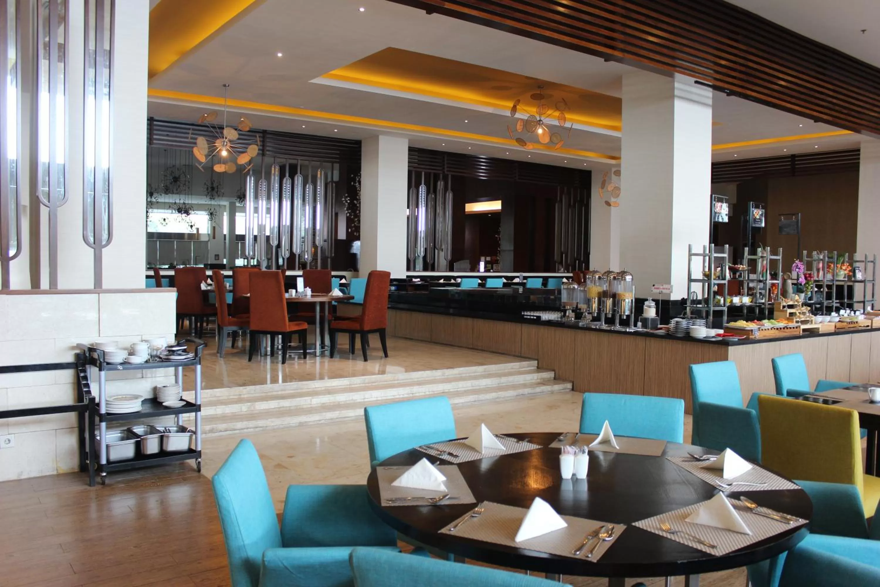 Restaurant/places to eat in Novotel Balikpapan