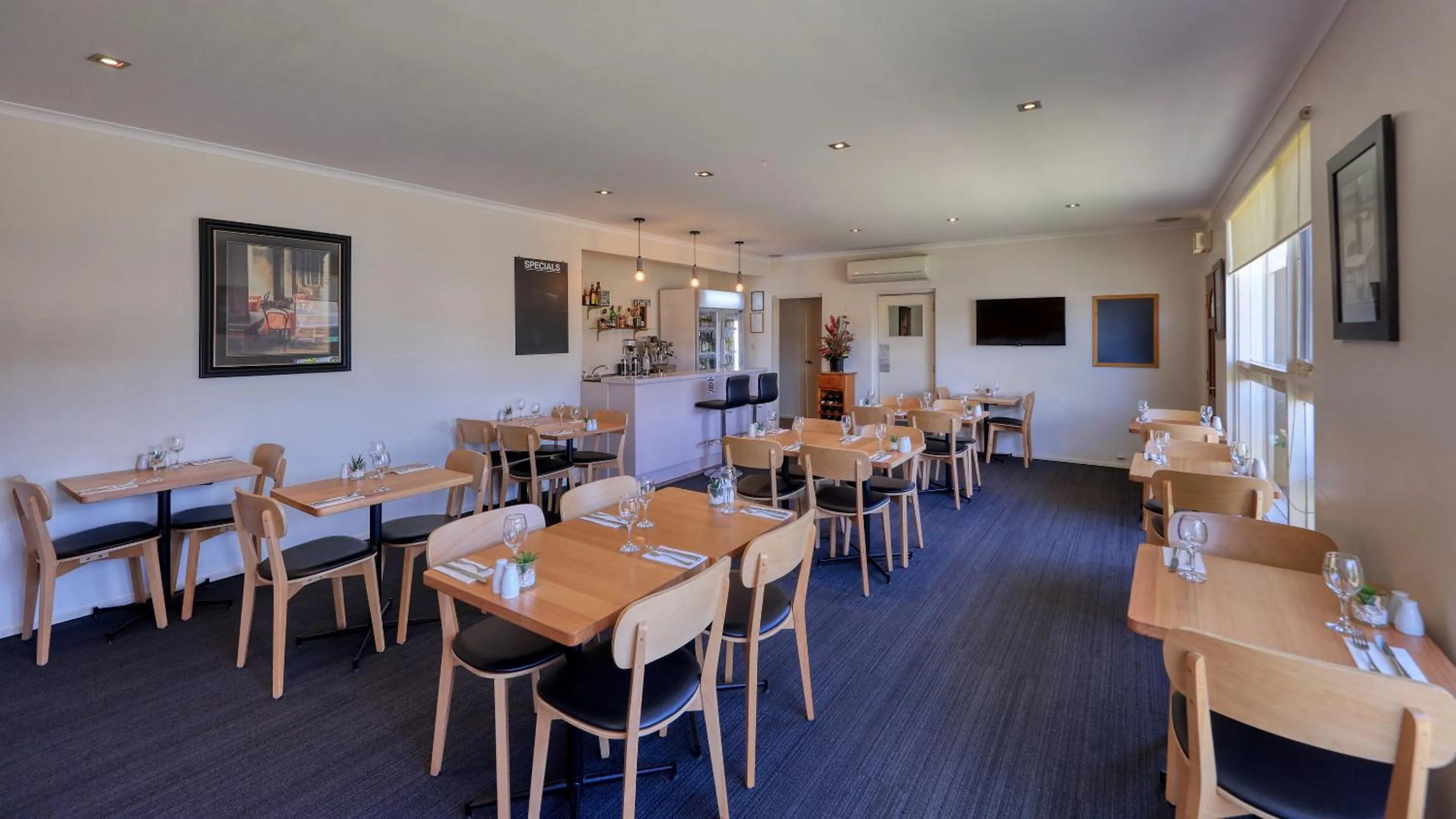 Restaurant/places to eat in Quality Inn Swan Hill