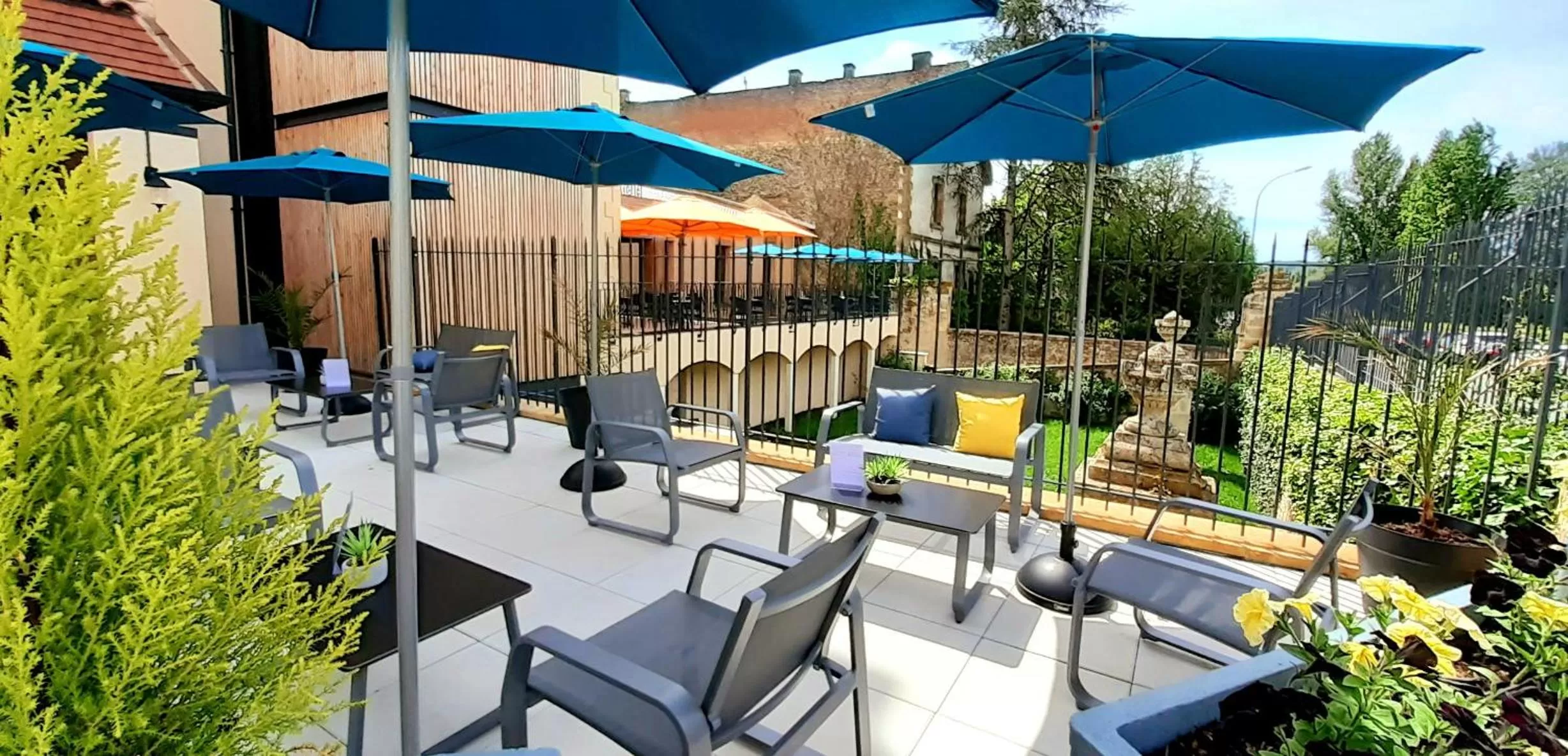 Restaurant/places to eat in Hôtel-Restaurant des Augustins