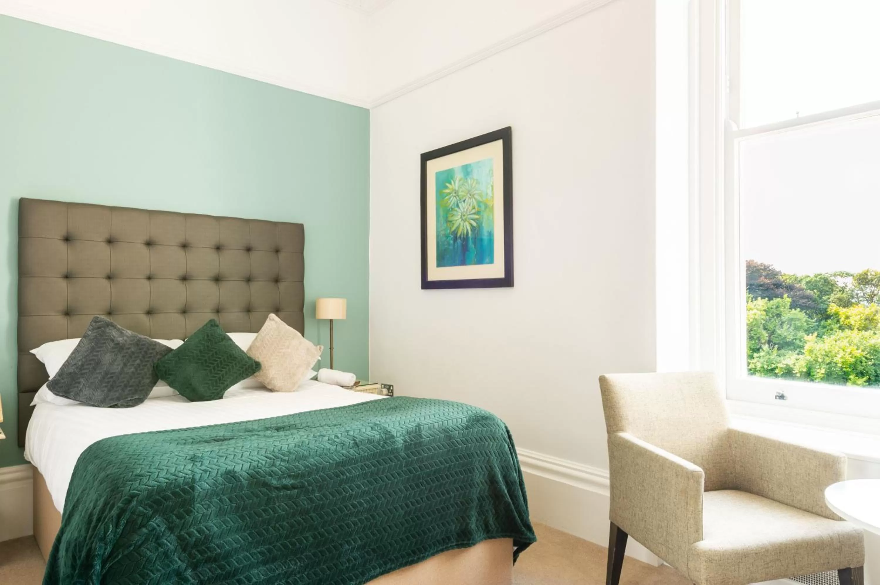 Bedroom, Bed in Trenython Manor Resort