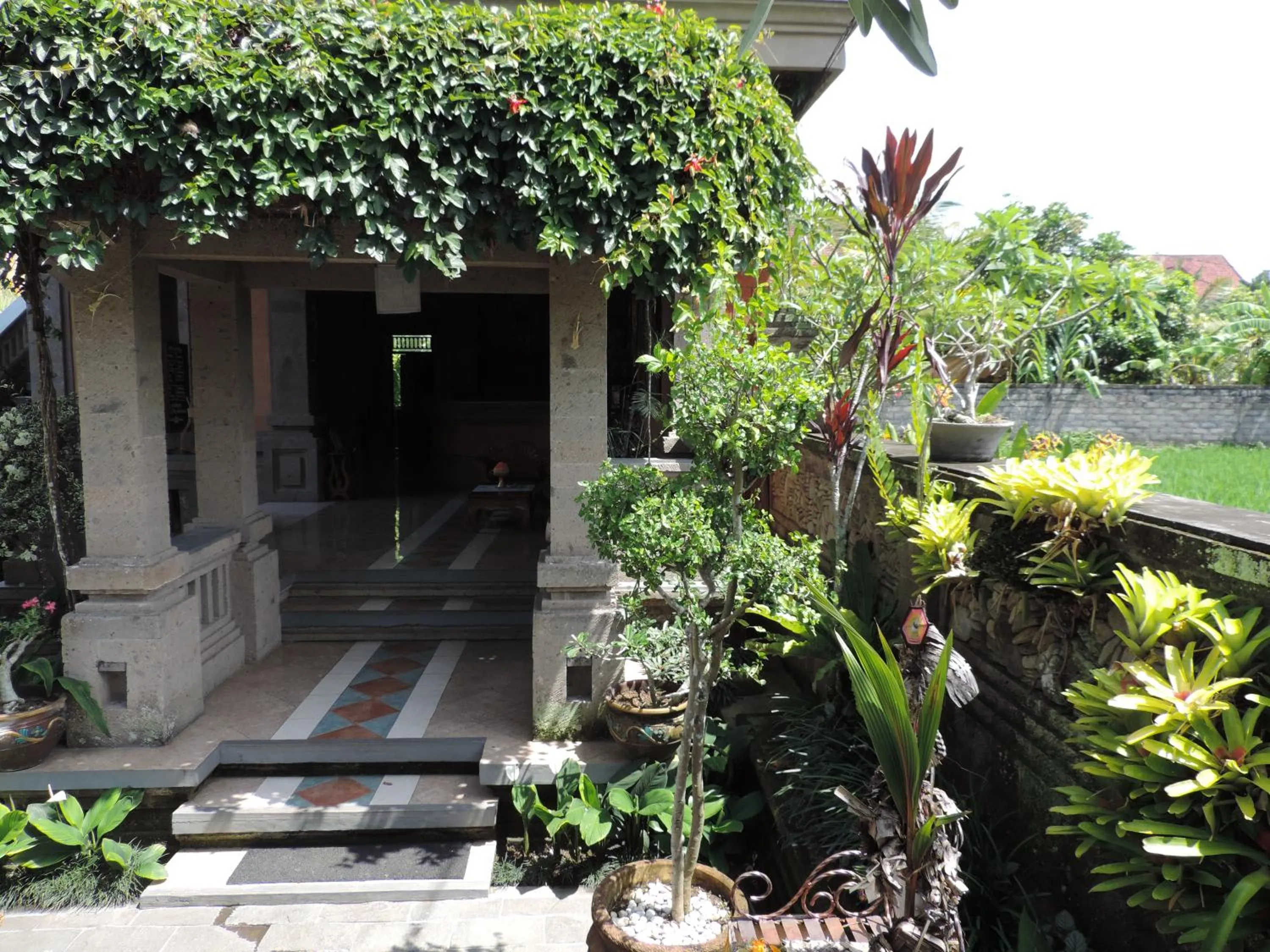 Lobby or reception in Nick's Hidden Cottages by Mahaputra-CHSE Certified
