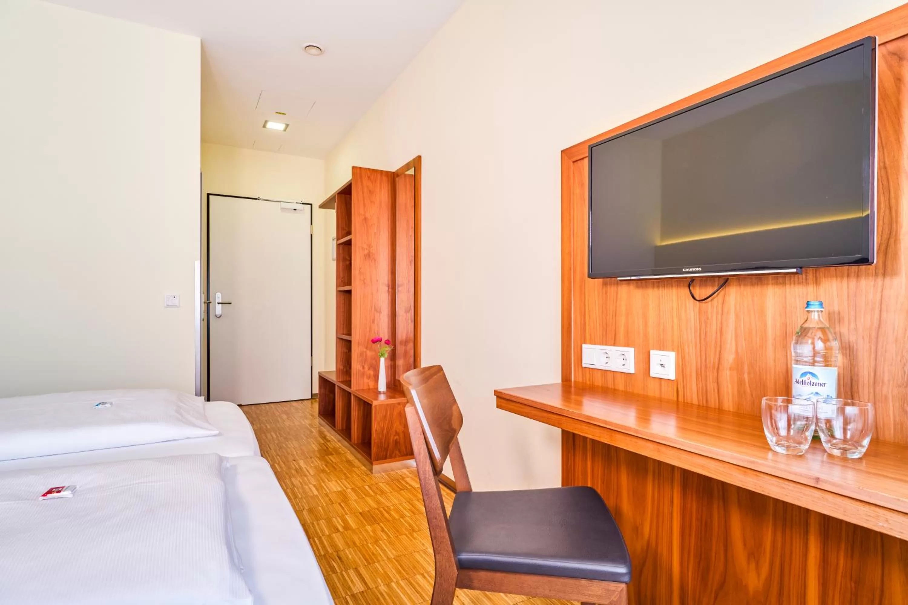 TV and multimedia, Bed in Hotel Apfelbaum