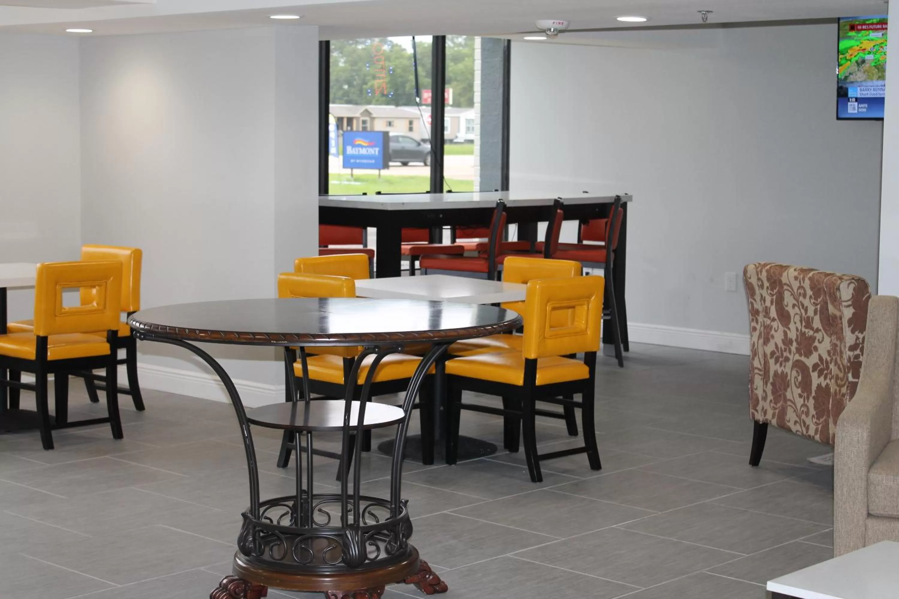 Property building, Lounge/Bar in Baymont Inn & Suites by Wyndham Hammond