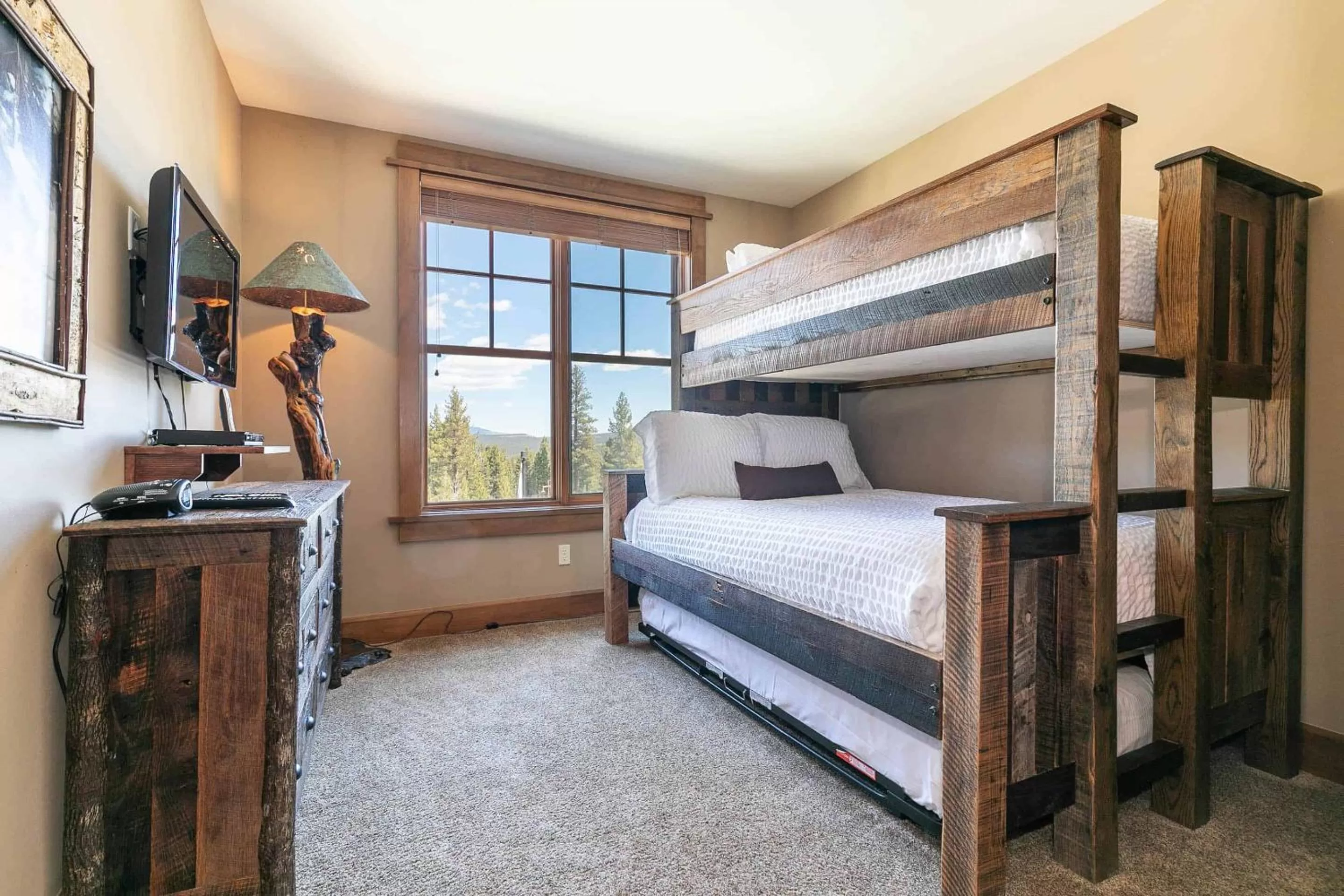 Bunk Bed in East West Hospitality at Tahoe