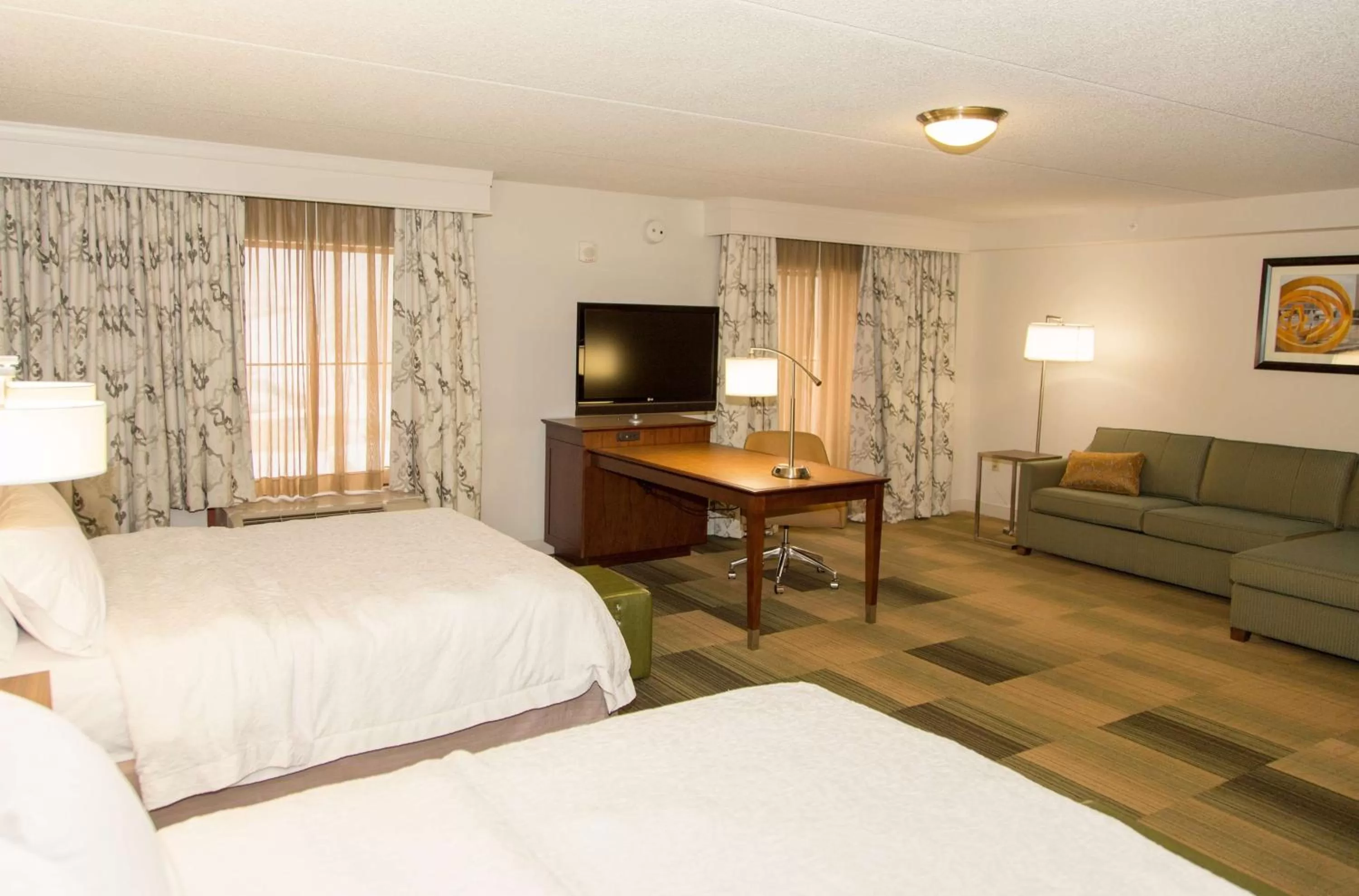 Bedroom, Bed in Hampton Inn & Suites Albany-Downtown