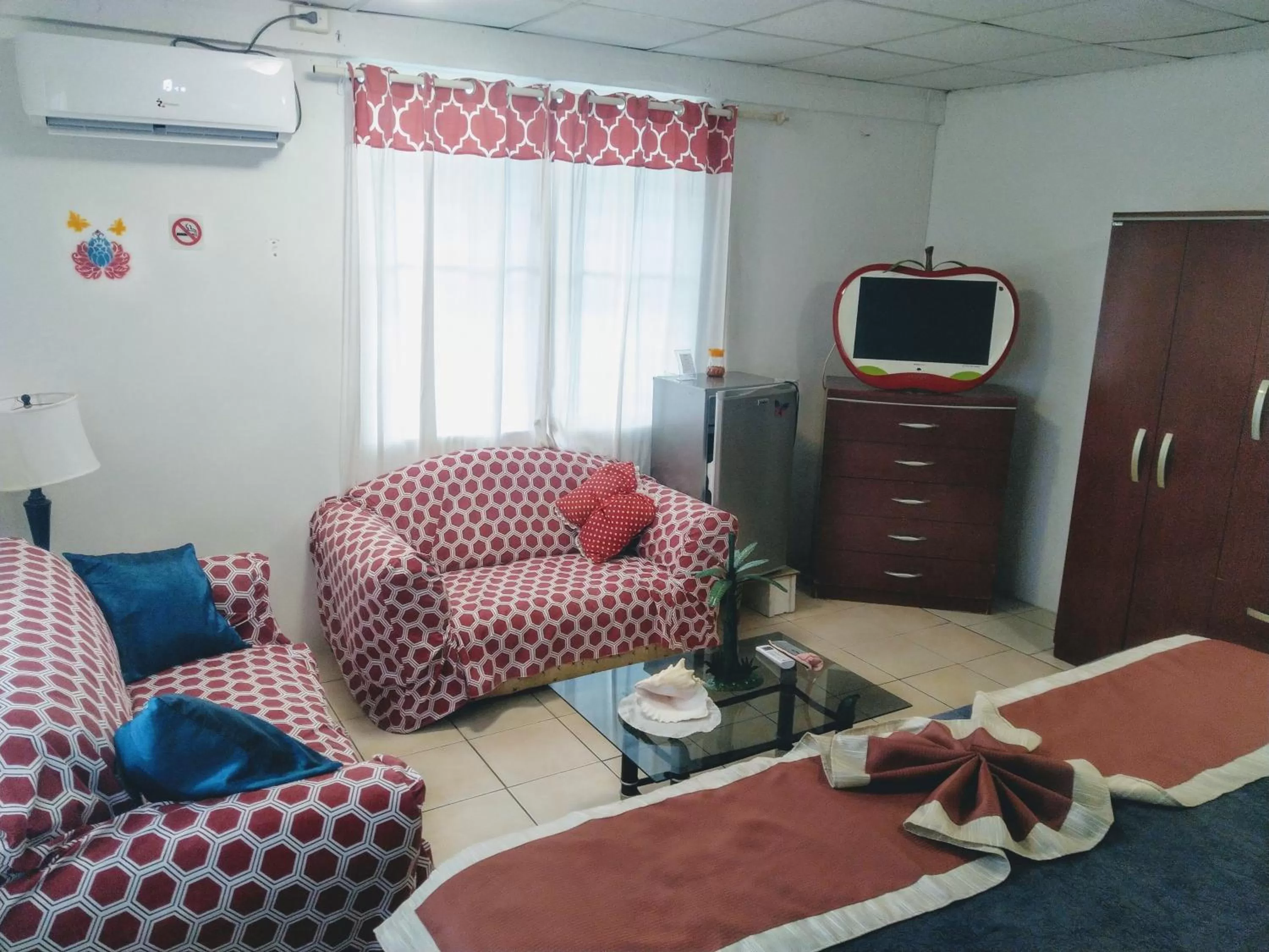 Bed in The Red Hut Inn