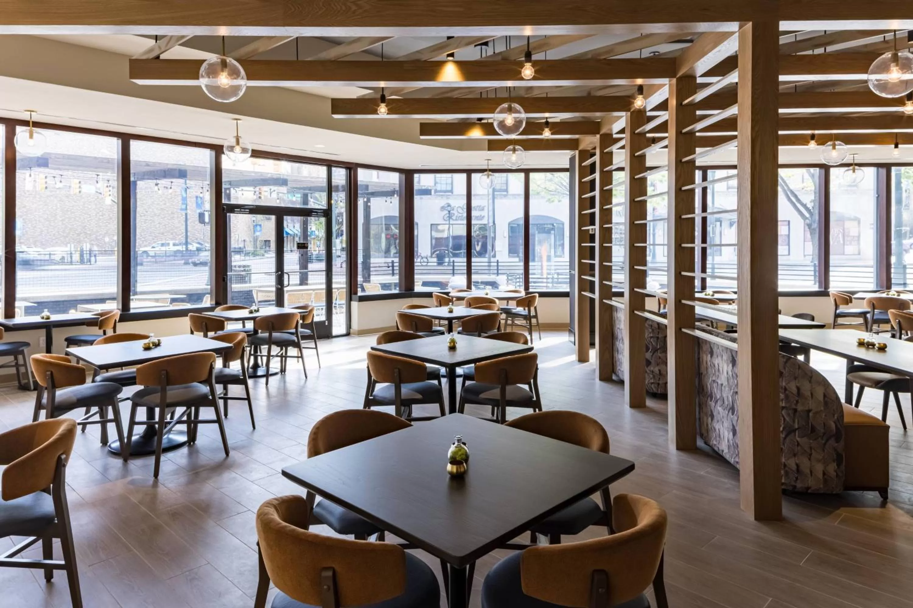 Lounge or bar in Richmond Marriott