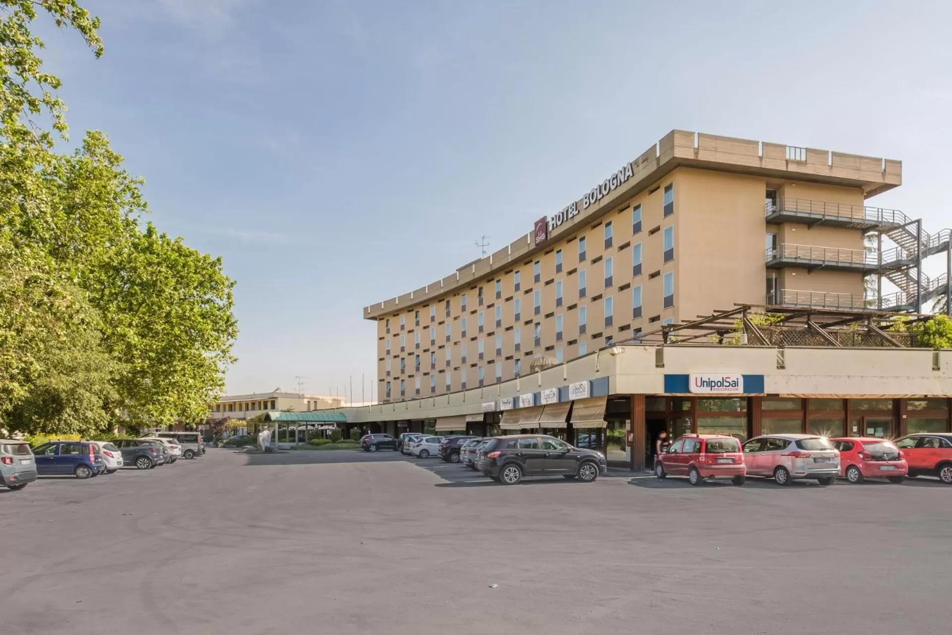 Property building in SHG Hotel Bologna