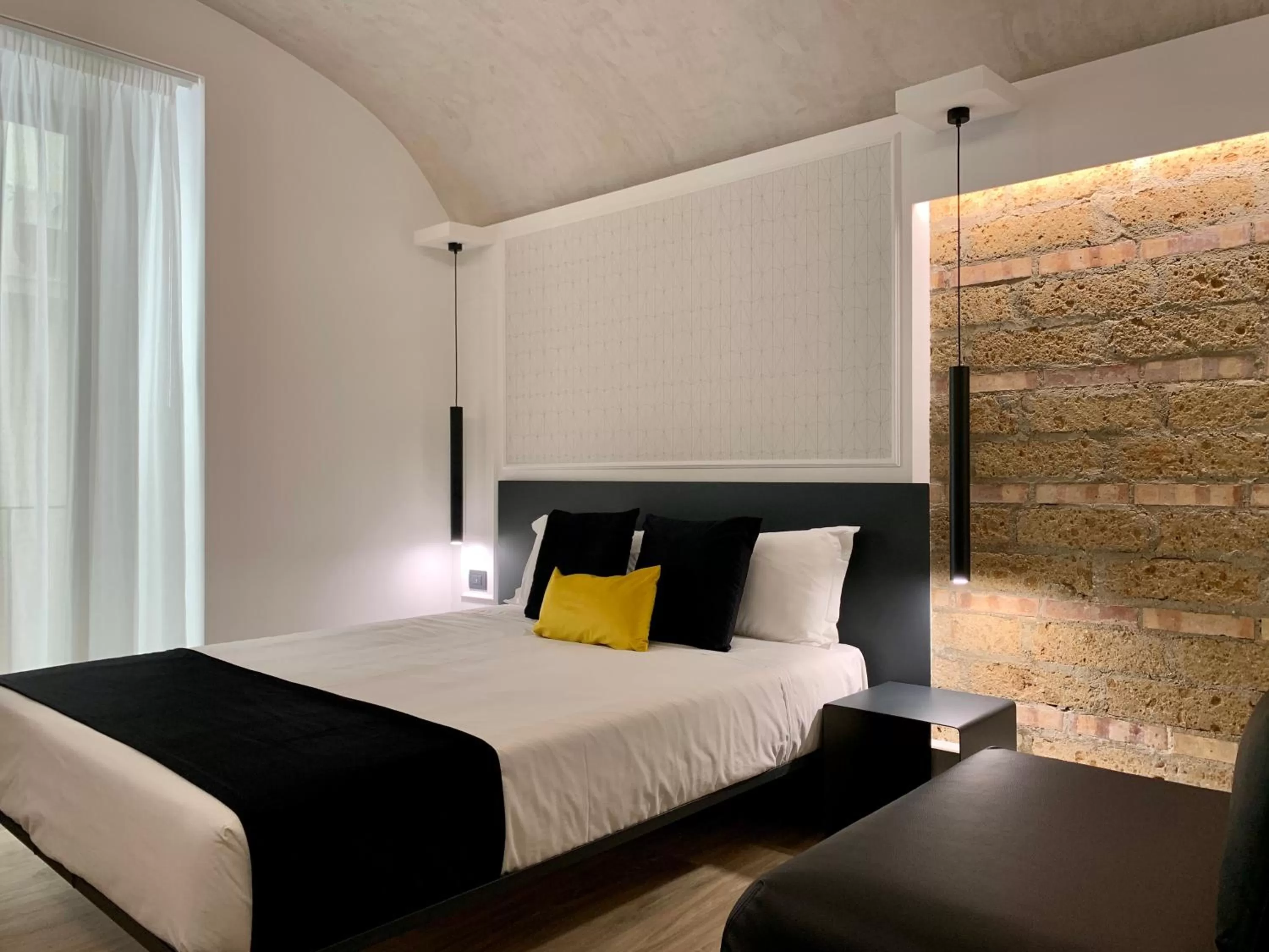 Bedroom, Bed in Toledo Boutique Rooms