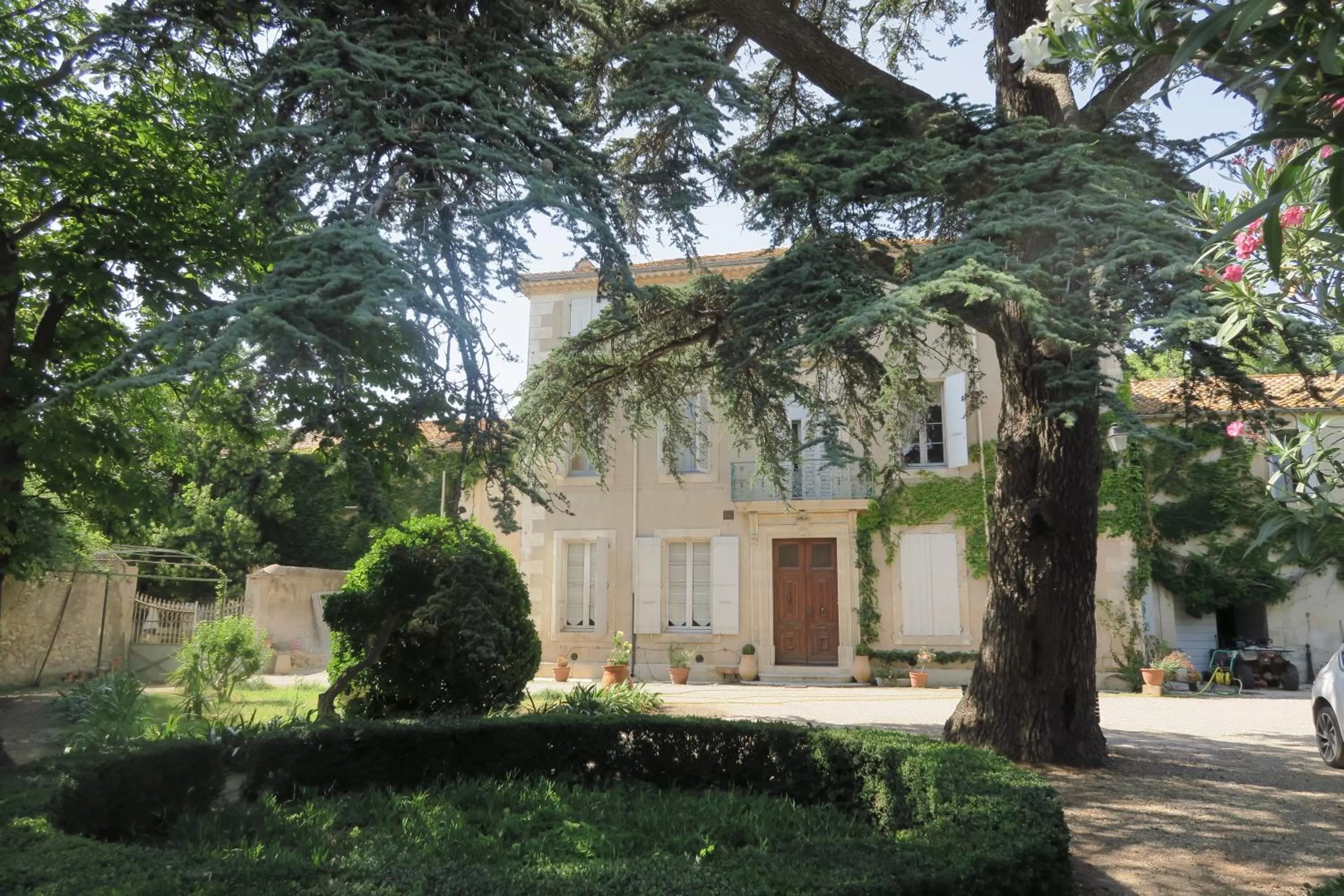 Facade/entrance in Le Domaine de Fraissinet