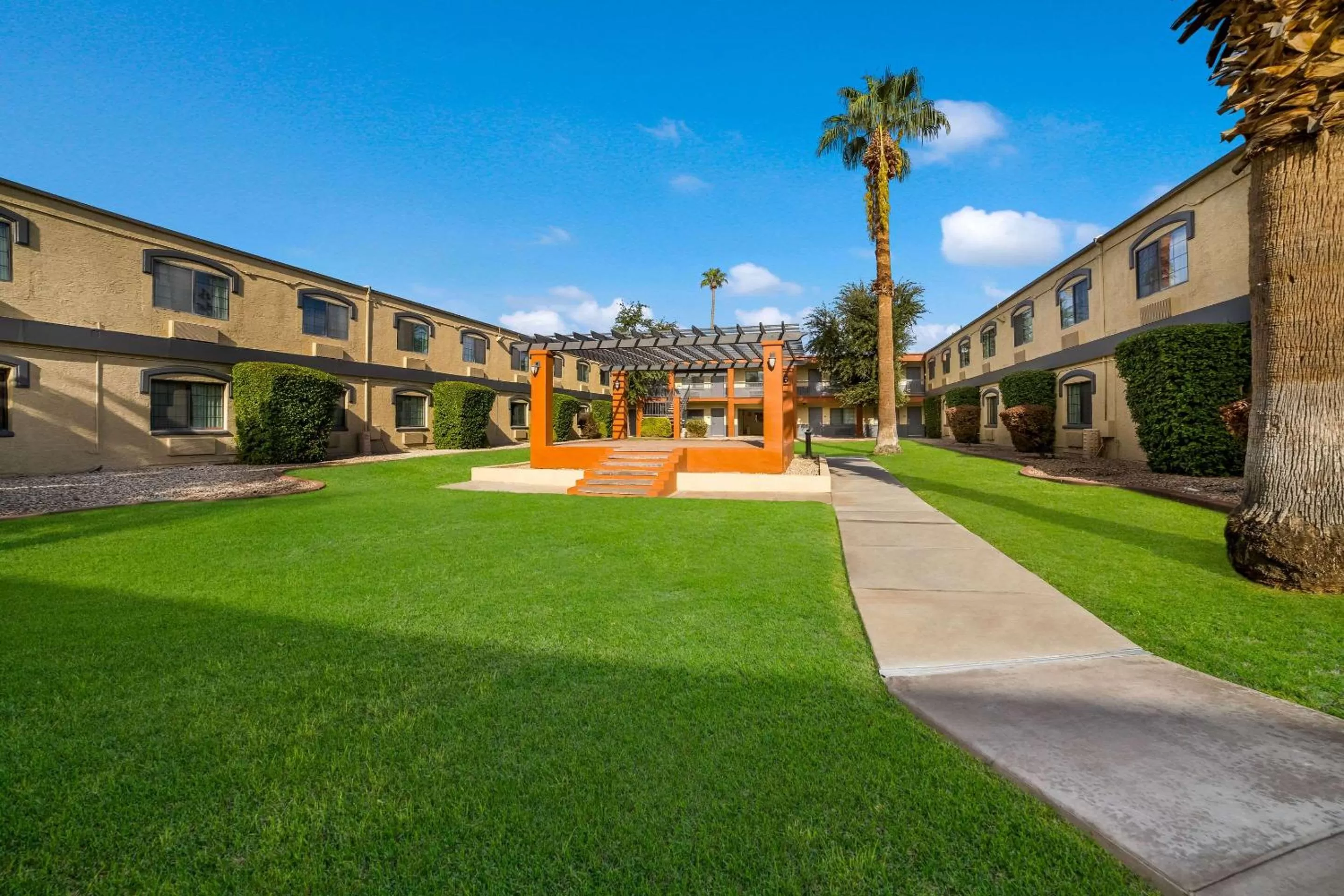 Property building in Quality Inn & Suites Goodyear - Phoenix West