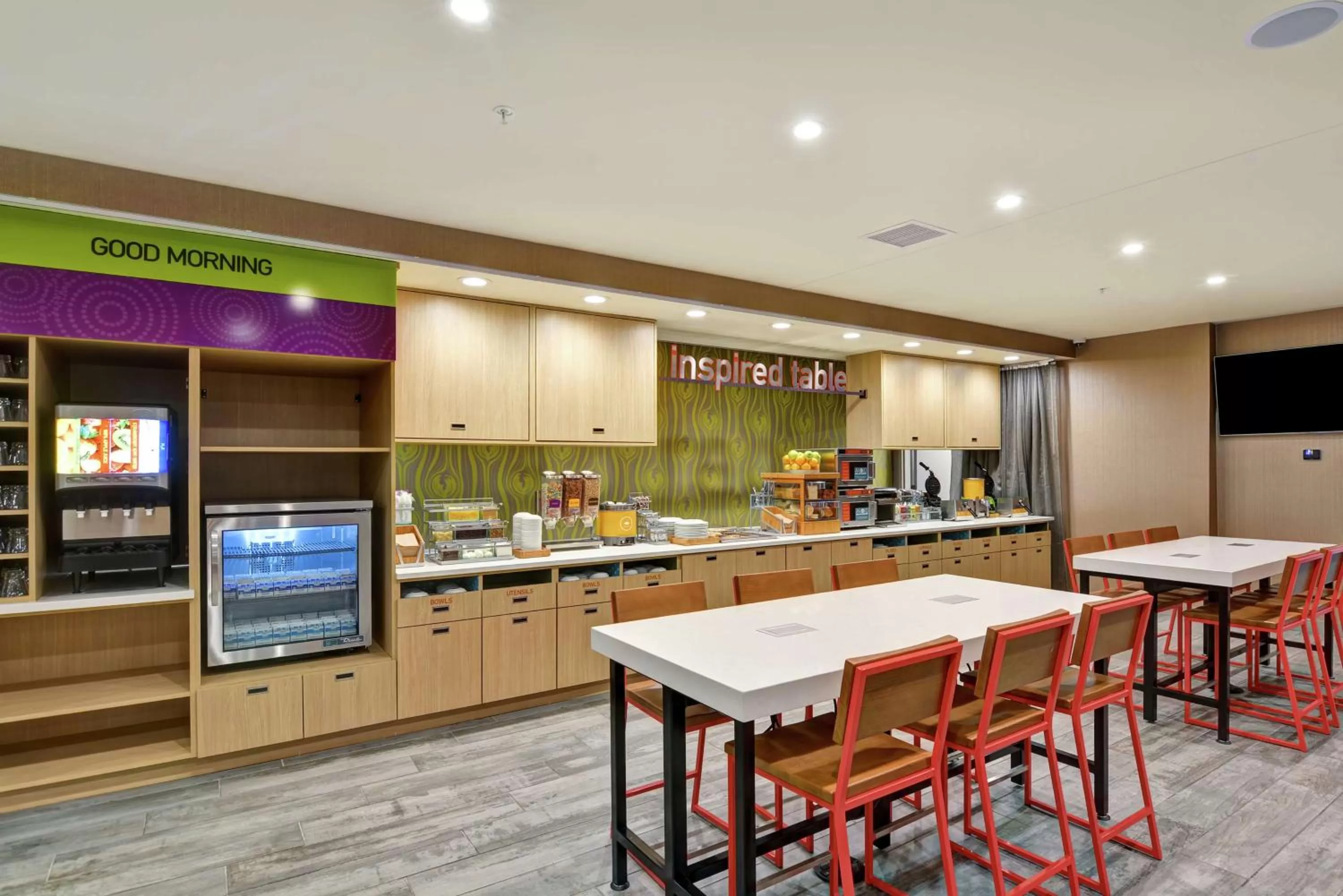 Dining area in Home2 Suites By Hilton Dayton Vandalia