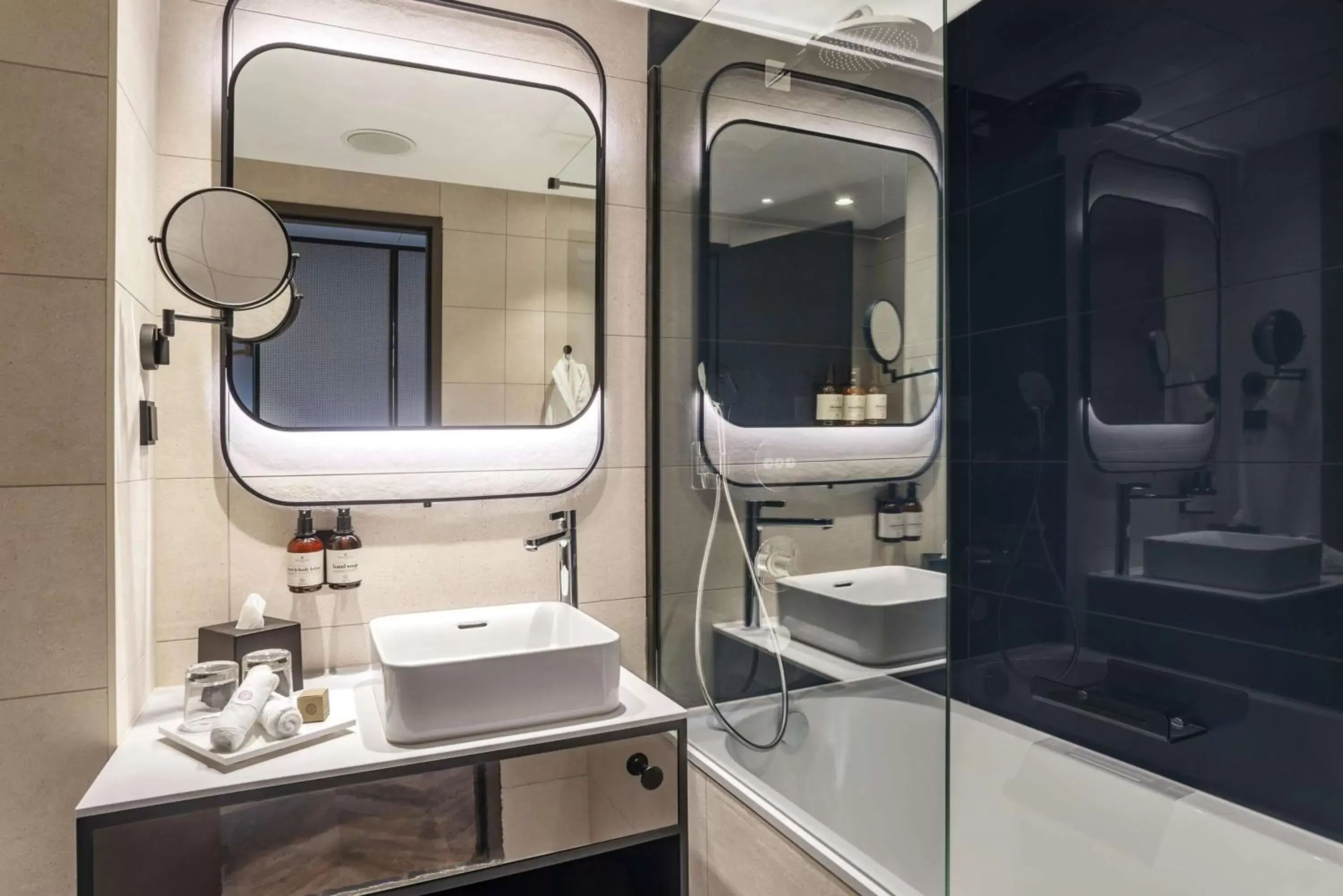 Junior Suite Skyline View in NH Collection Frankfurt Spin Tower Junior Suite Skyline View in NH Collection Frankfurt Spin Tower