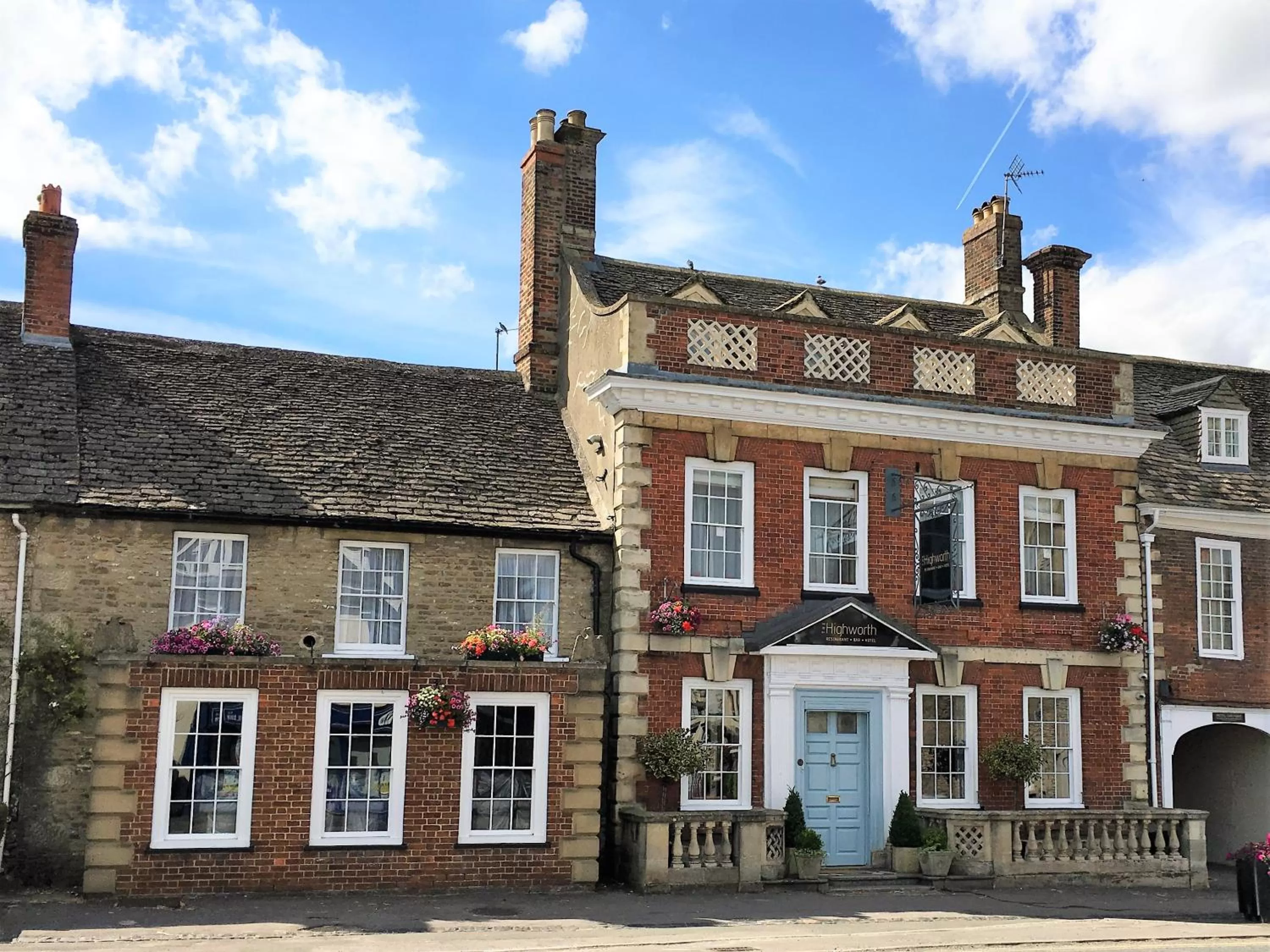 Facade/entrance in The Highworth Hotel