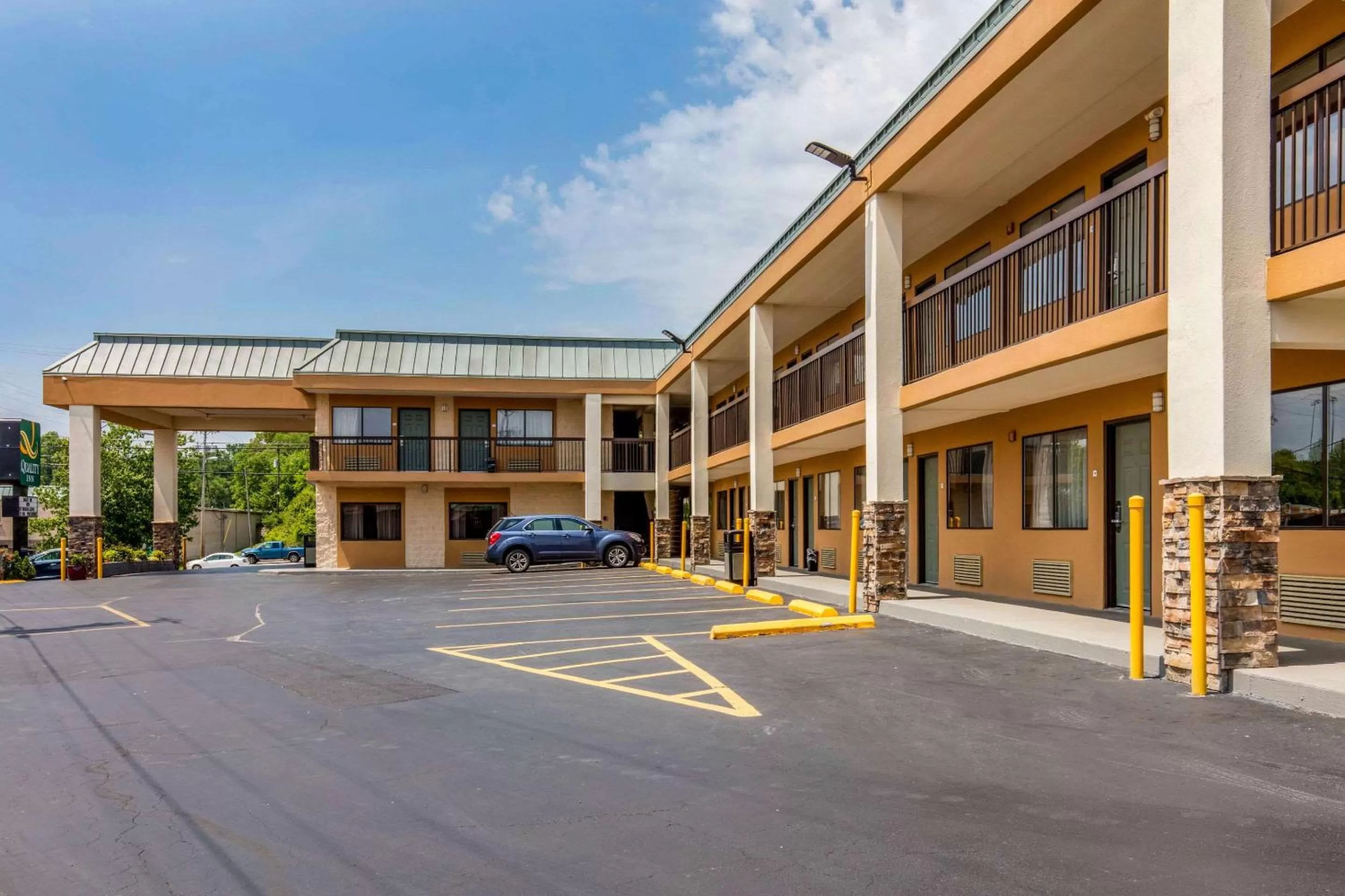 Property building in Quality Inn Kingston Springs