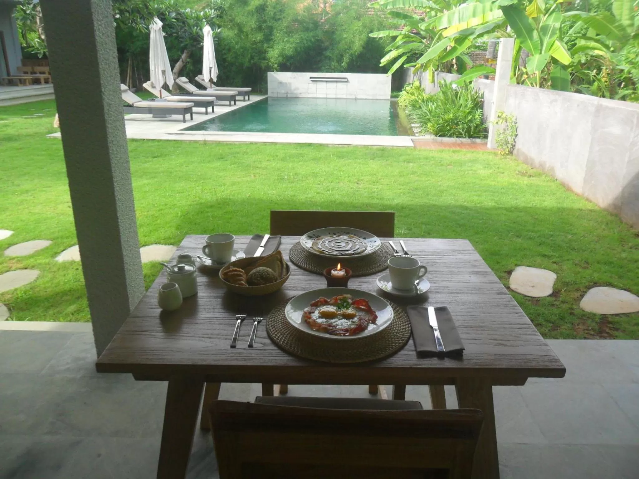 Food and drinks in Ju'Blu Hotel