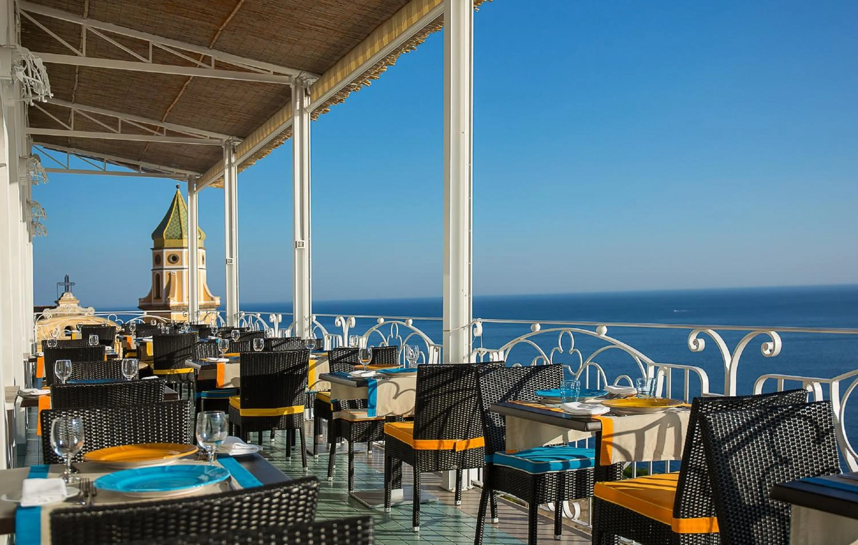 Restaurant/places to eat in Tramonto d'Oro