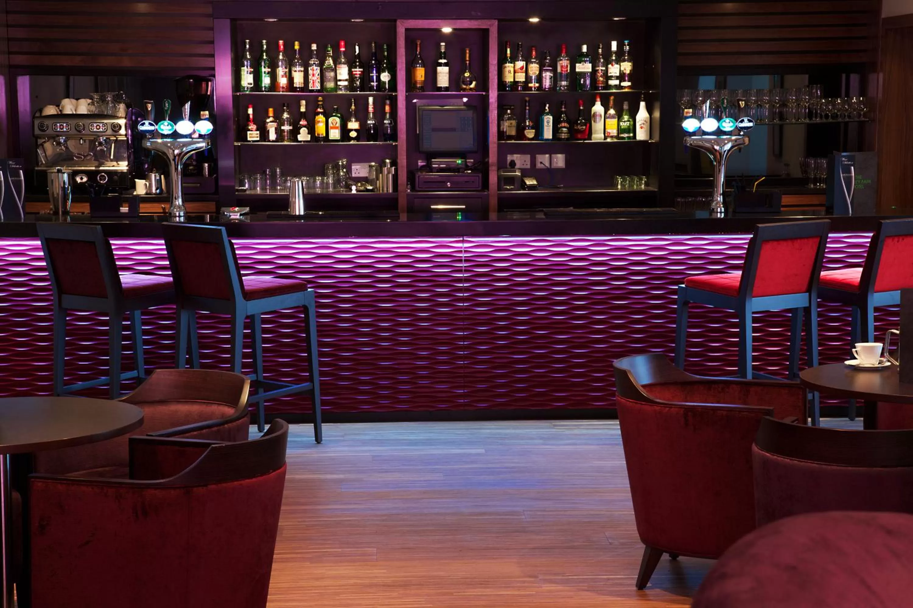 Restaurant/places to eat in Aubrey Park Hotel