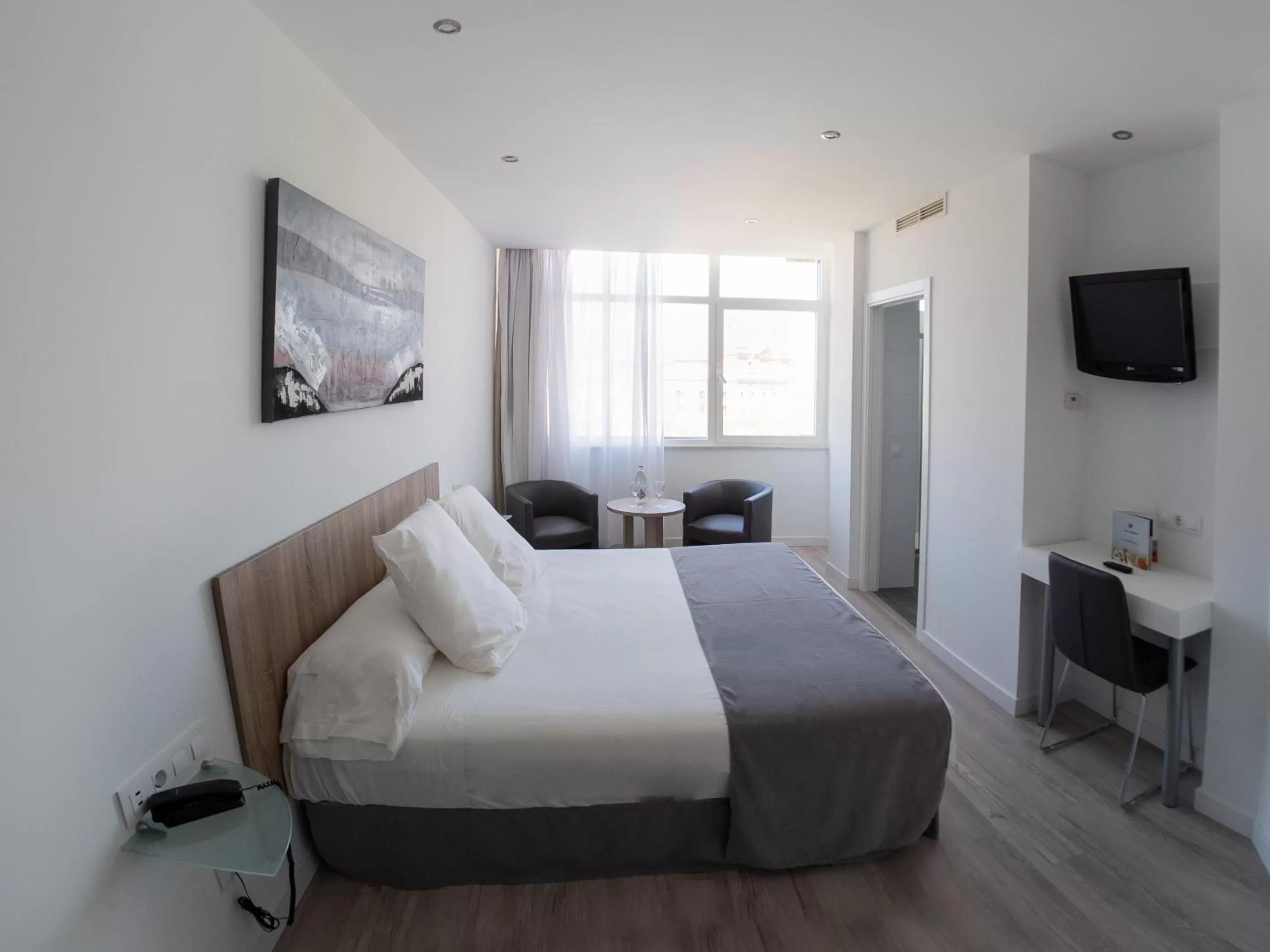 Photo of the whole room, Bed in Hotel Pasarela