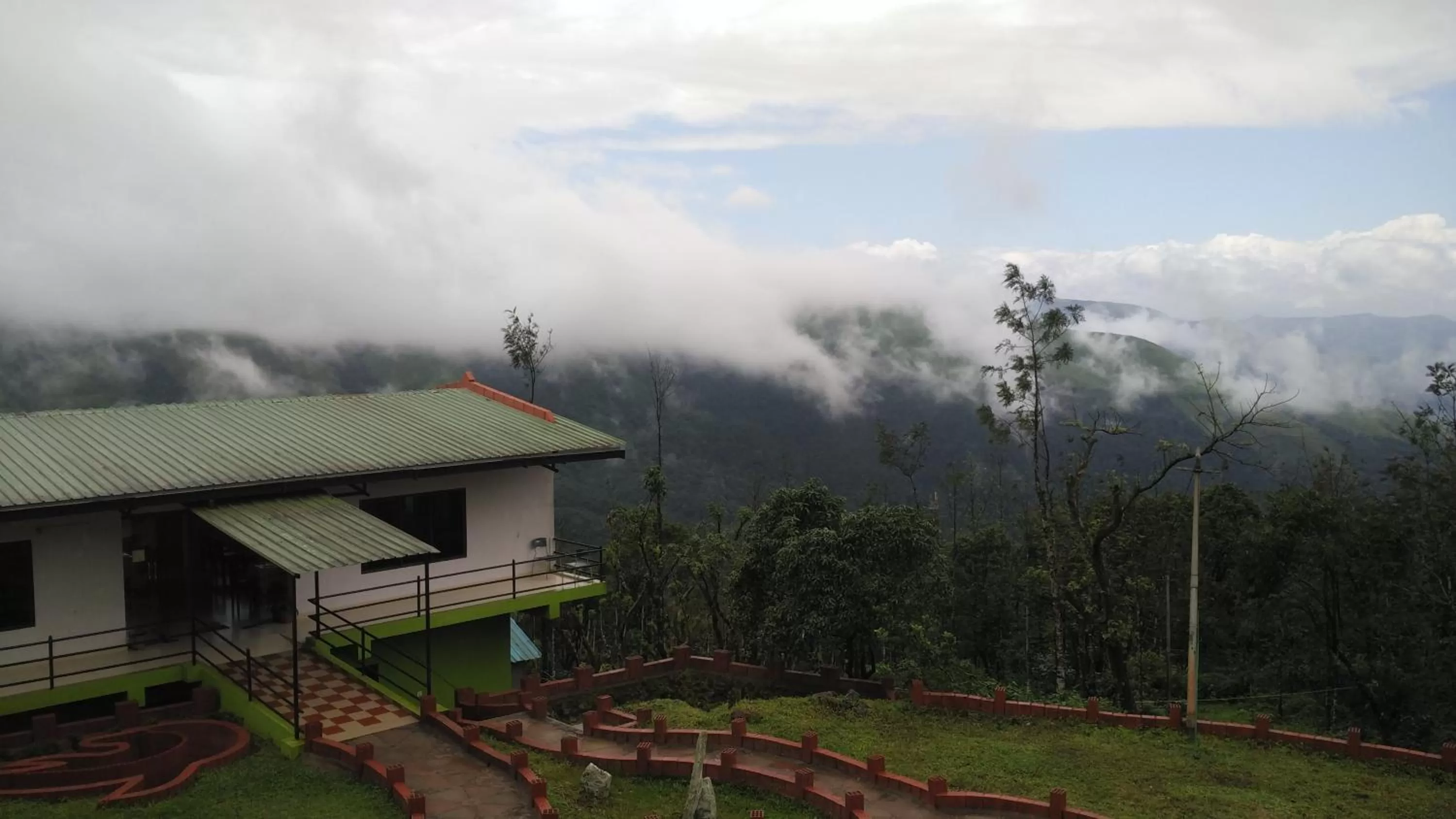 Restaurant/places to eat in Greenwood Resort