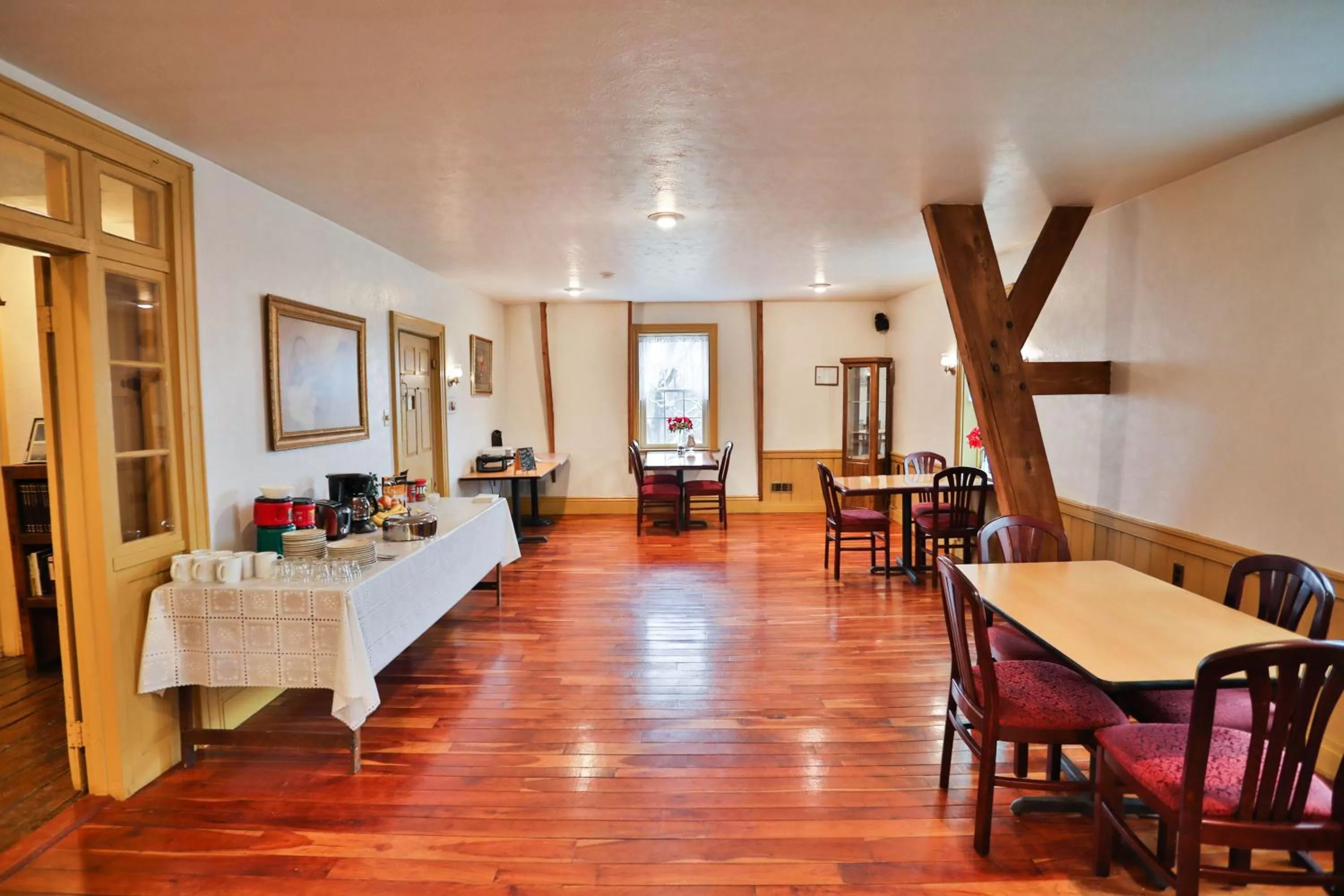 Dining area, Restaurant/Places to Eat in Baneberry Meadows B&B