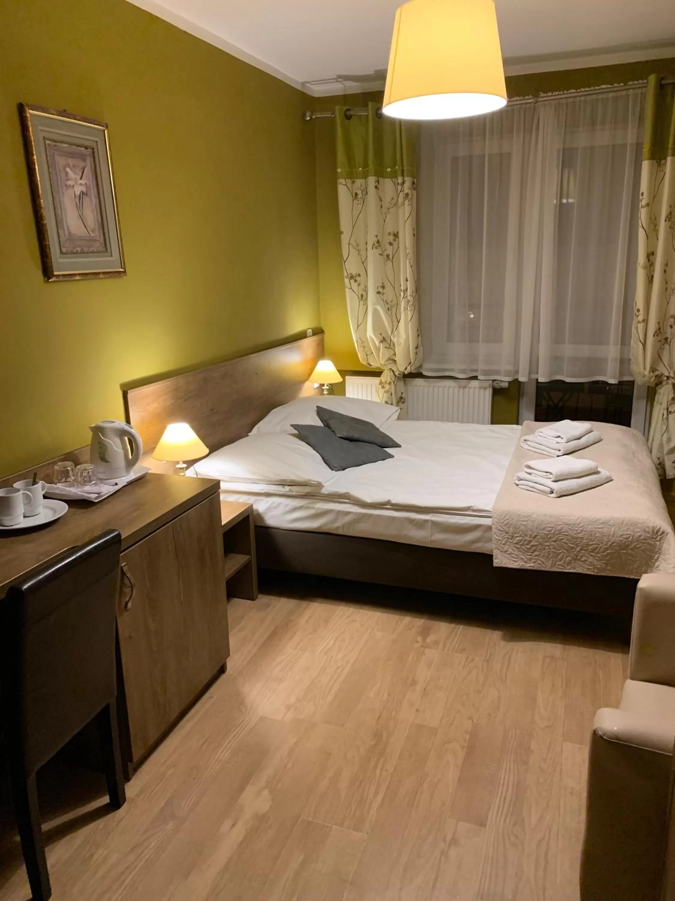 Photo of the whole room, Bed in Stratos