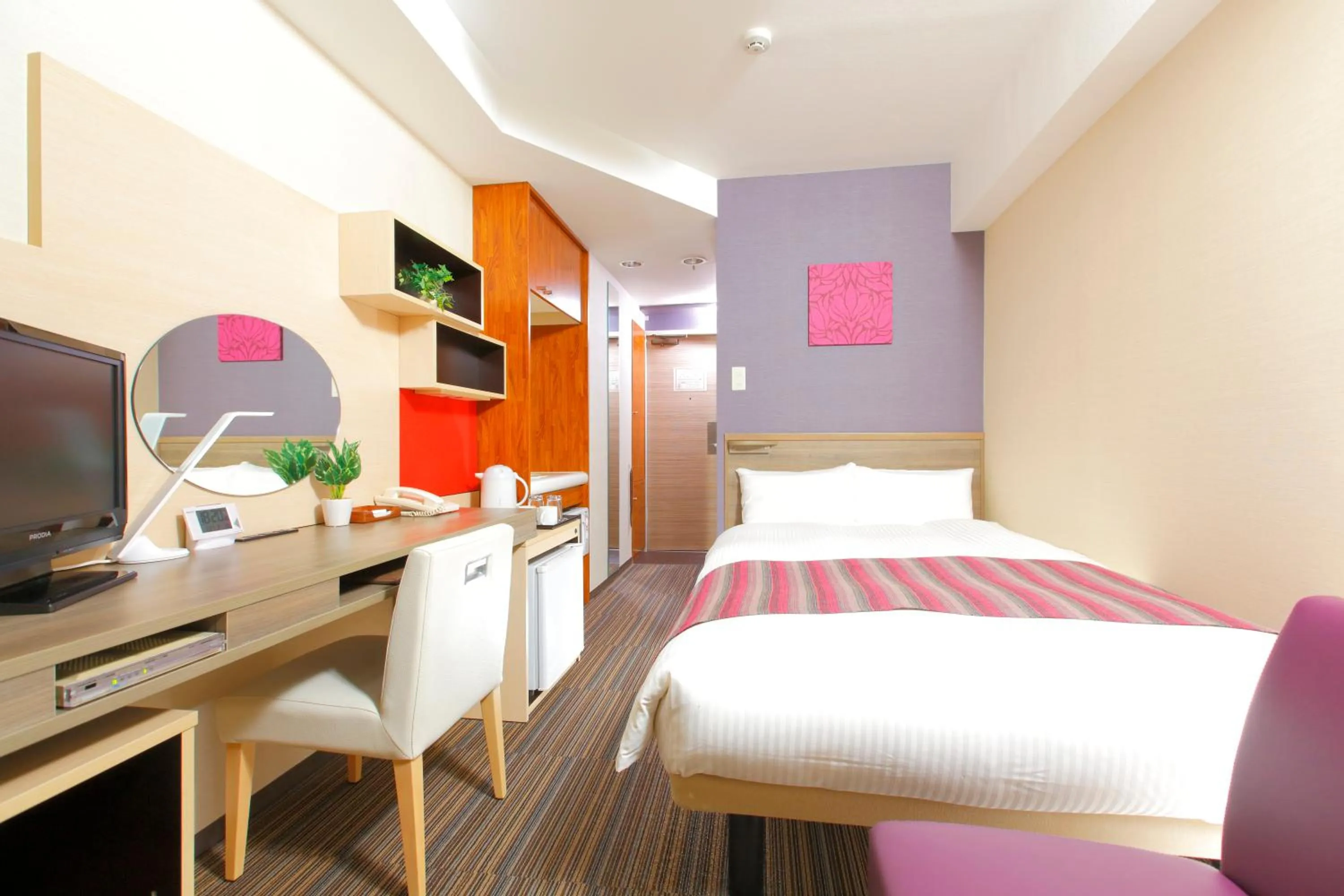 Spring, Bed in HOTEL MYSTAYS Asakusa