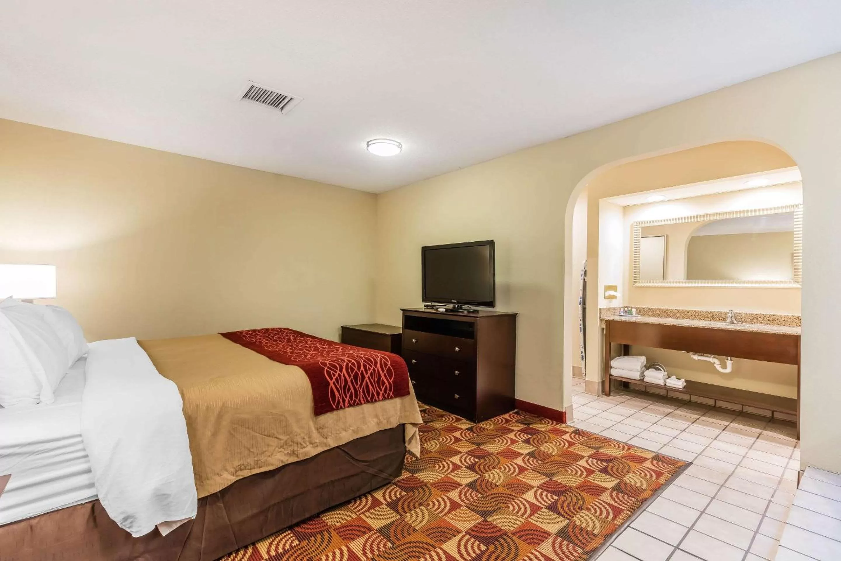 Photo of the whole room, Bed in Comfort Inn & Suites Jasper Hwy 78 West