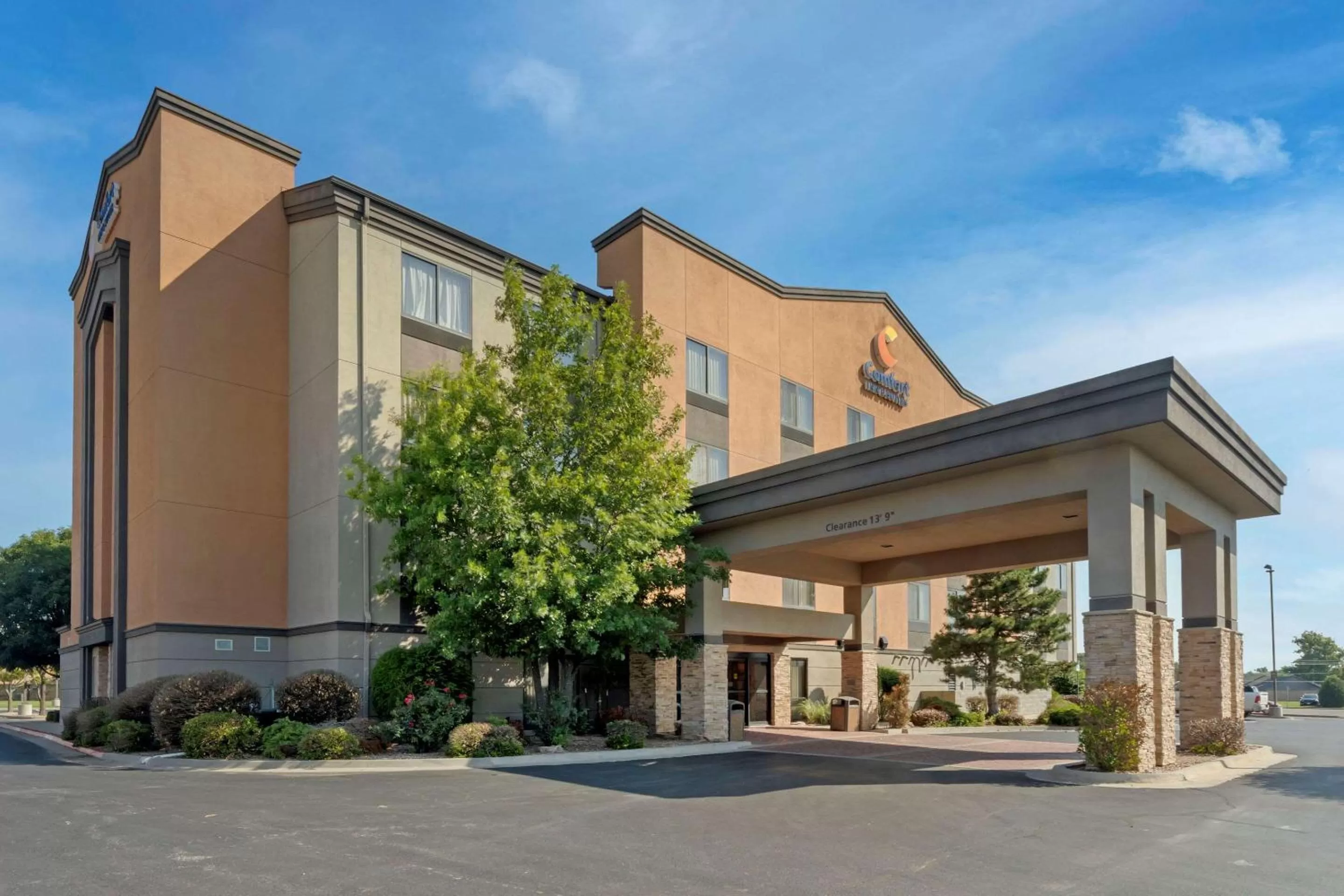 Holiday Inn Express & Suites Weatherford by IHG