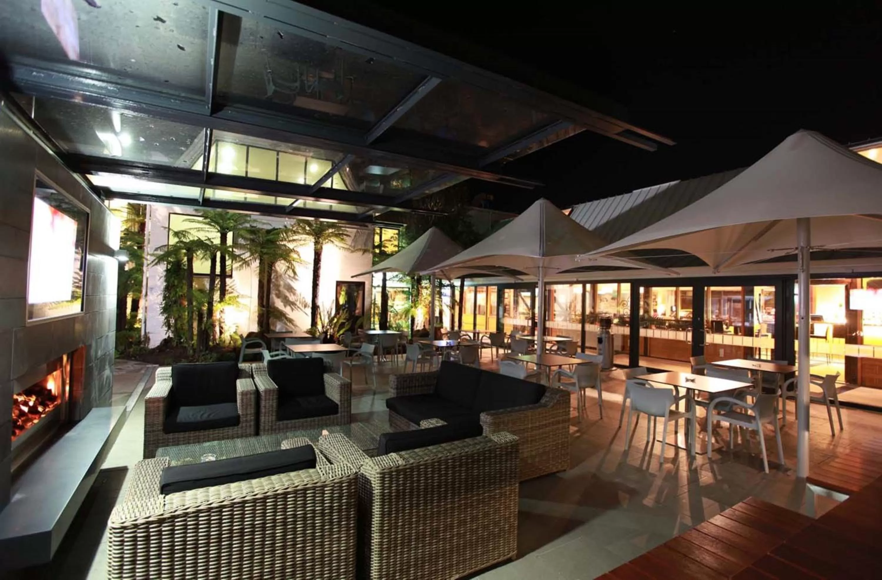 Night in Commodore Airport Hotel Christchurch