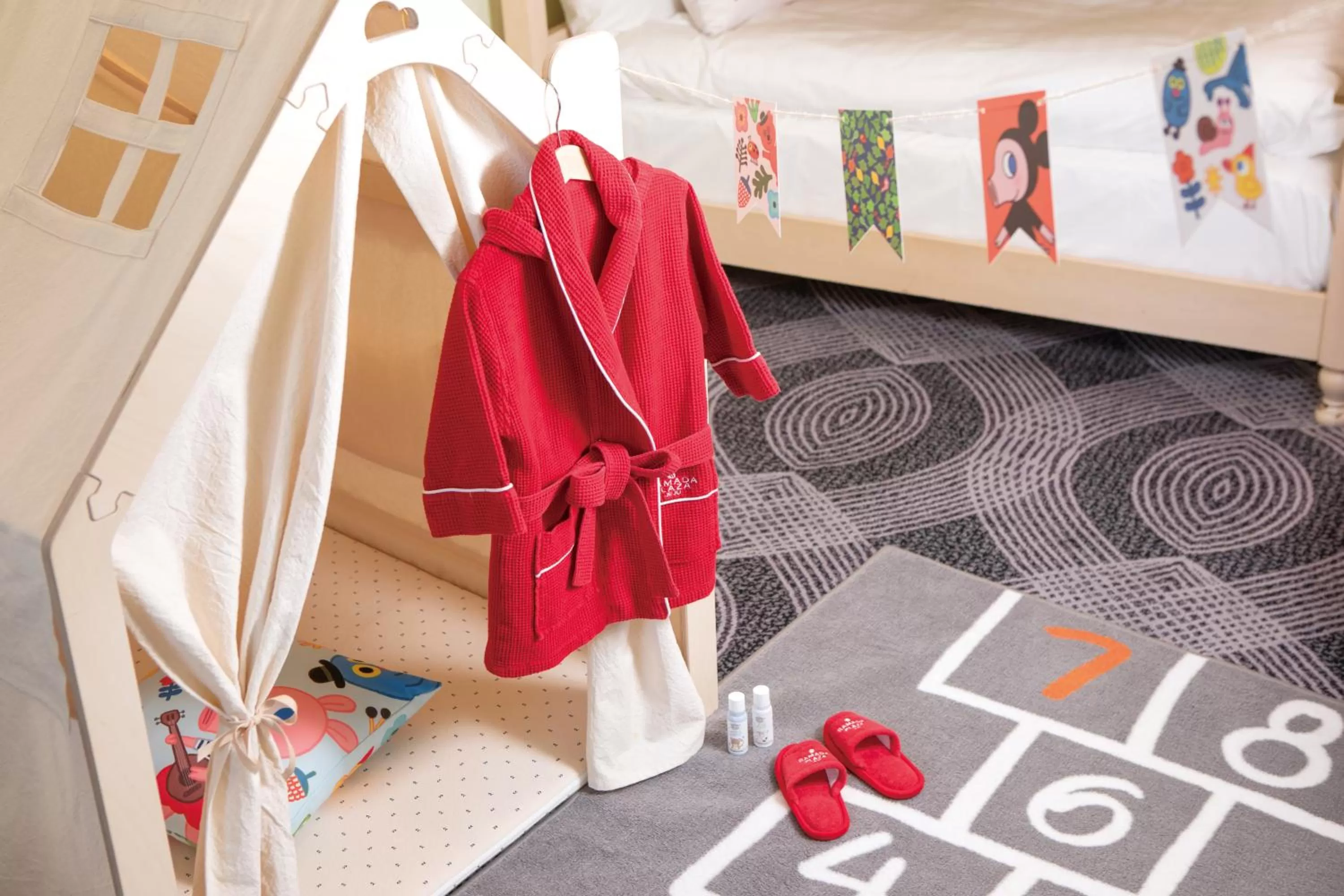 Area and facilities in Ramada Plaza by Wyndham Jeju Ocean Front