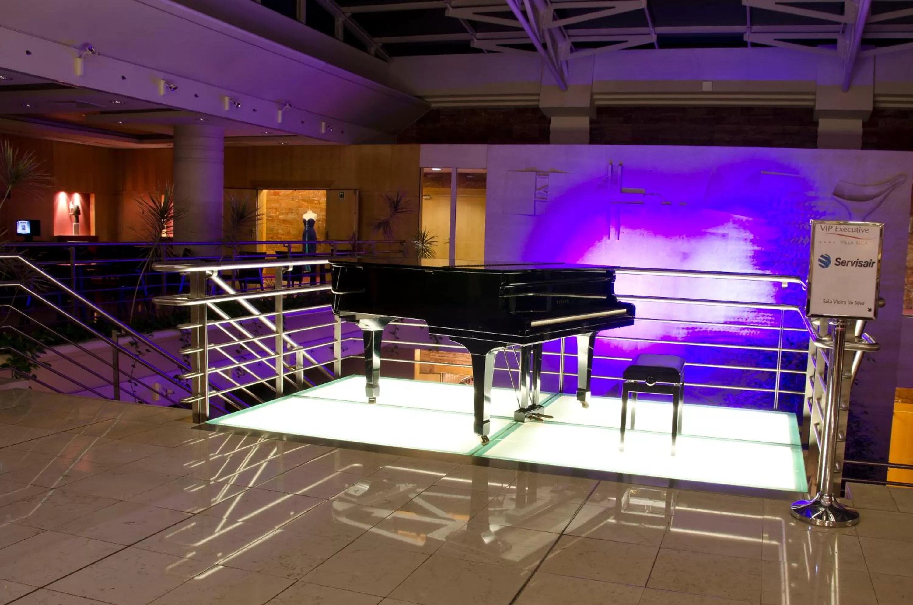 Lounge or bar in VIP Executive Entrecampos Hotel & Conference