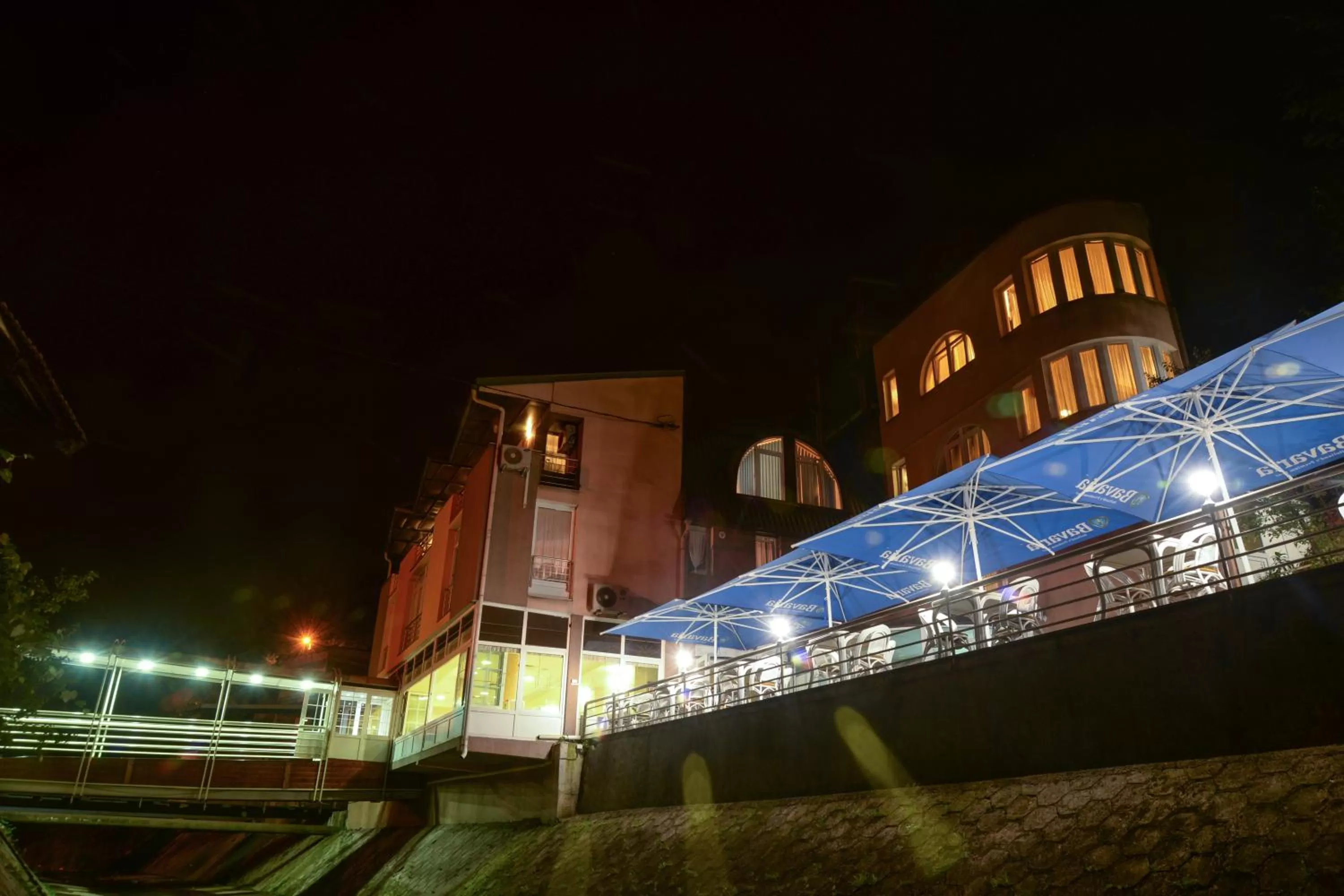 Night in Hotel Fontana