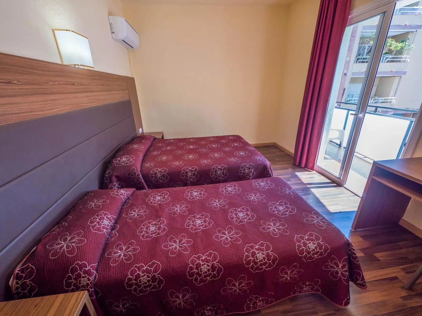 Bed in Hotel Golden Sand