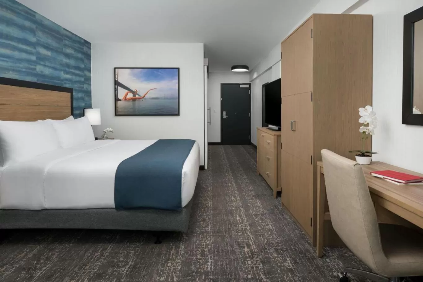 Photo of the whole room, Bed in Hotel Caza Fisherman's Wharf