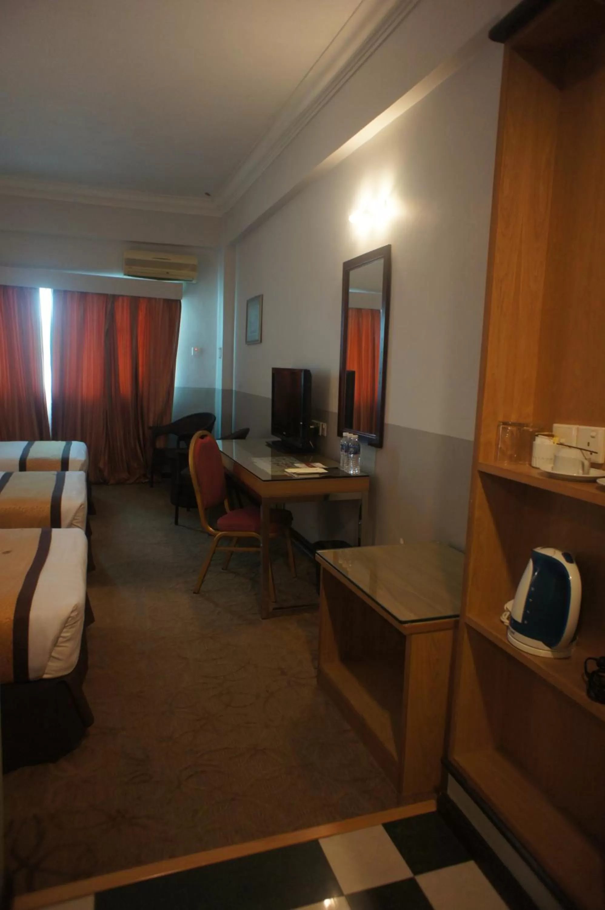 Bed in Tyng Garden Hotel