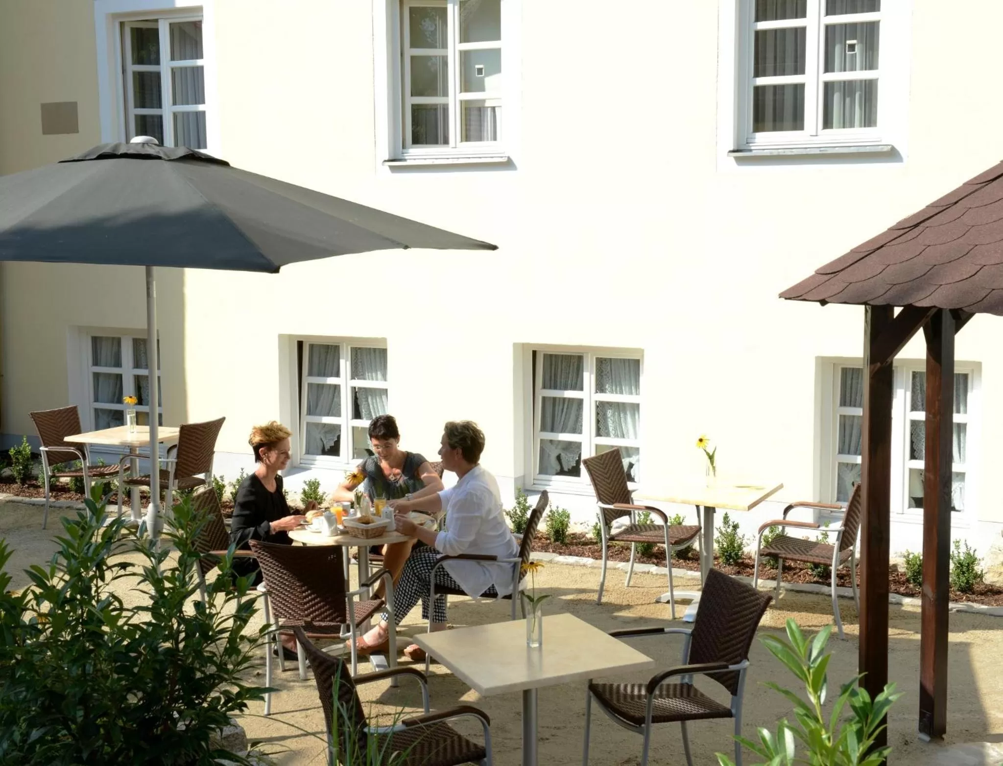 People in Klassik Hotel am Tor