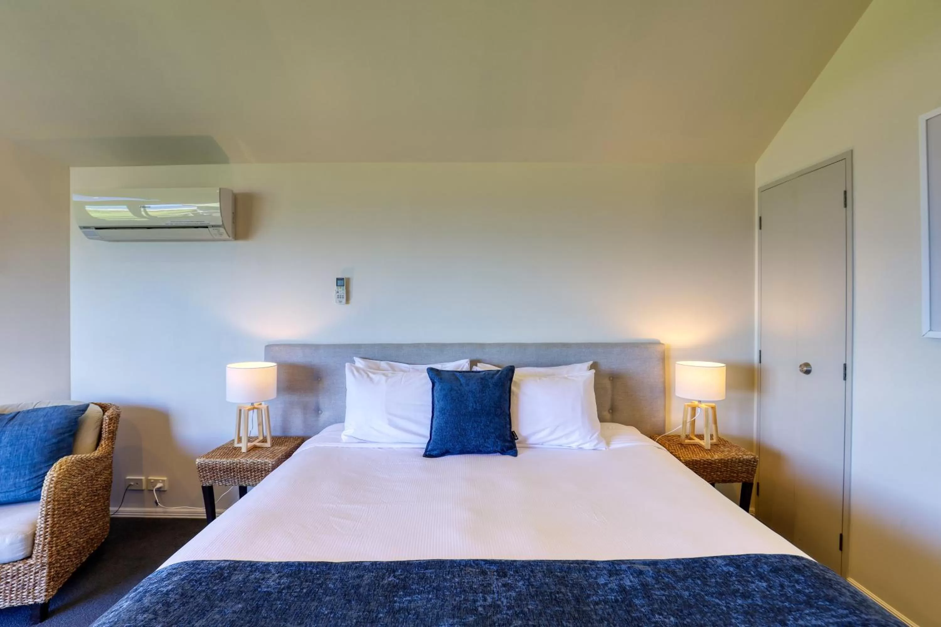 Bed in Castaways Resort