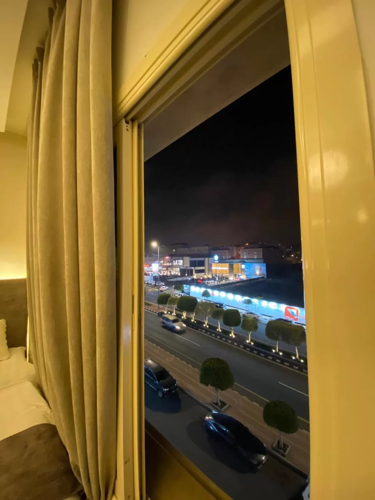فندق جولدن توليب أبها - GOLDEN TULIP ABHA HOTEl