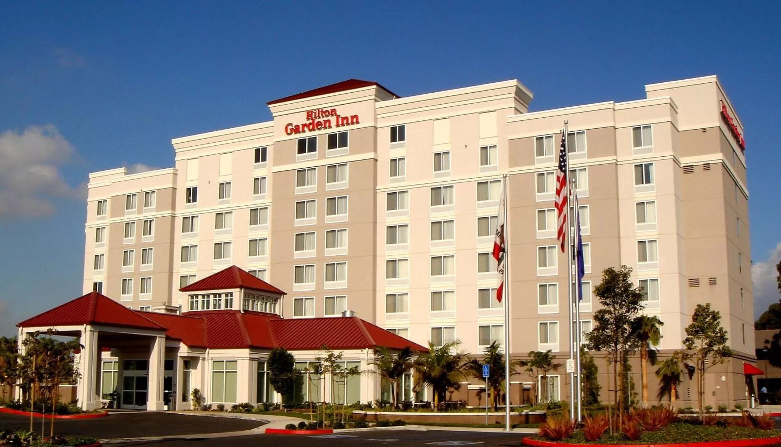 Property building in Hilton Garden Inn Oxnard/Camarillo