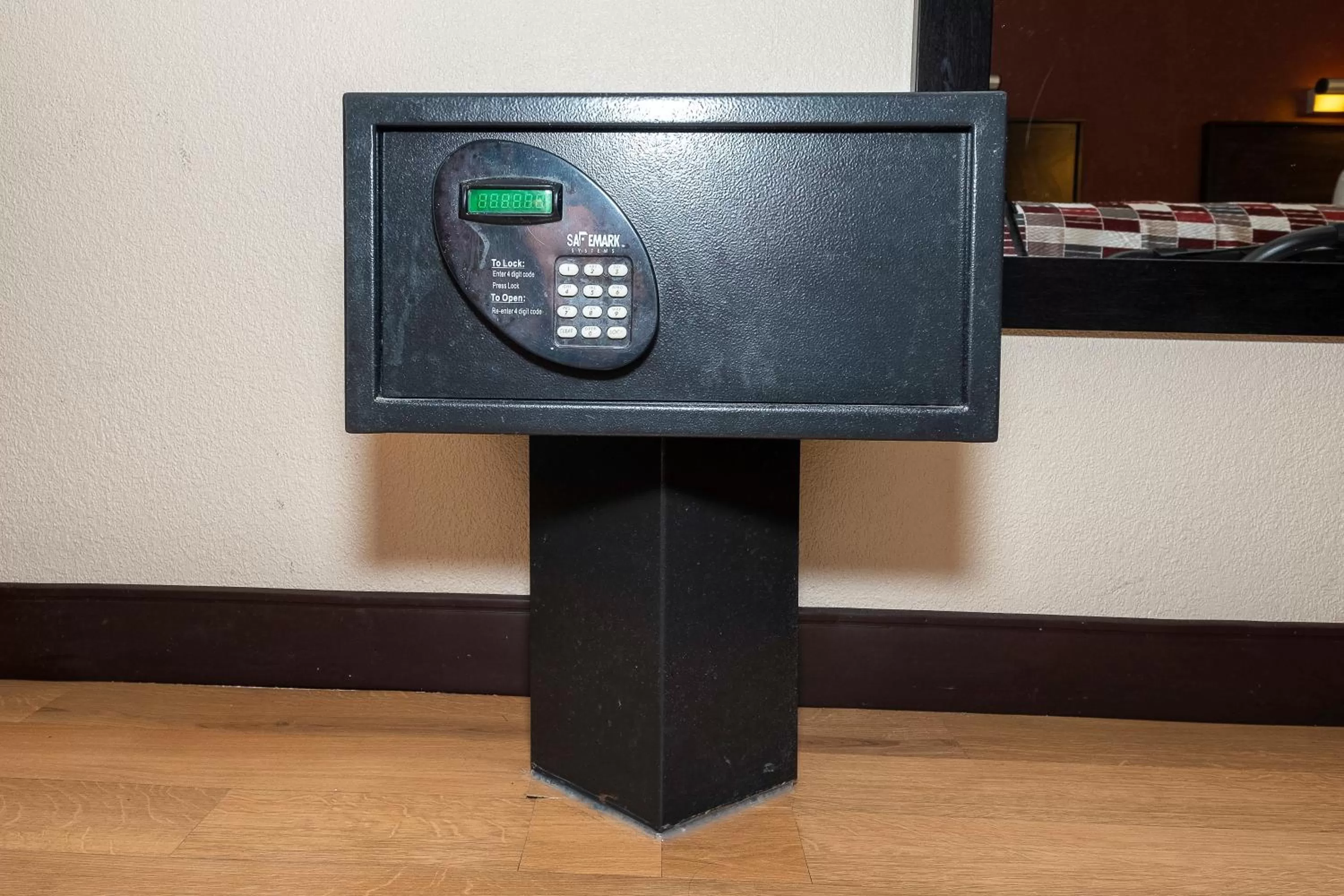 Photo of the whole room in Red Roof Inn Mt Laurel