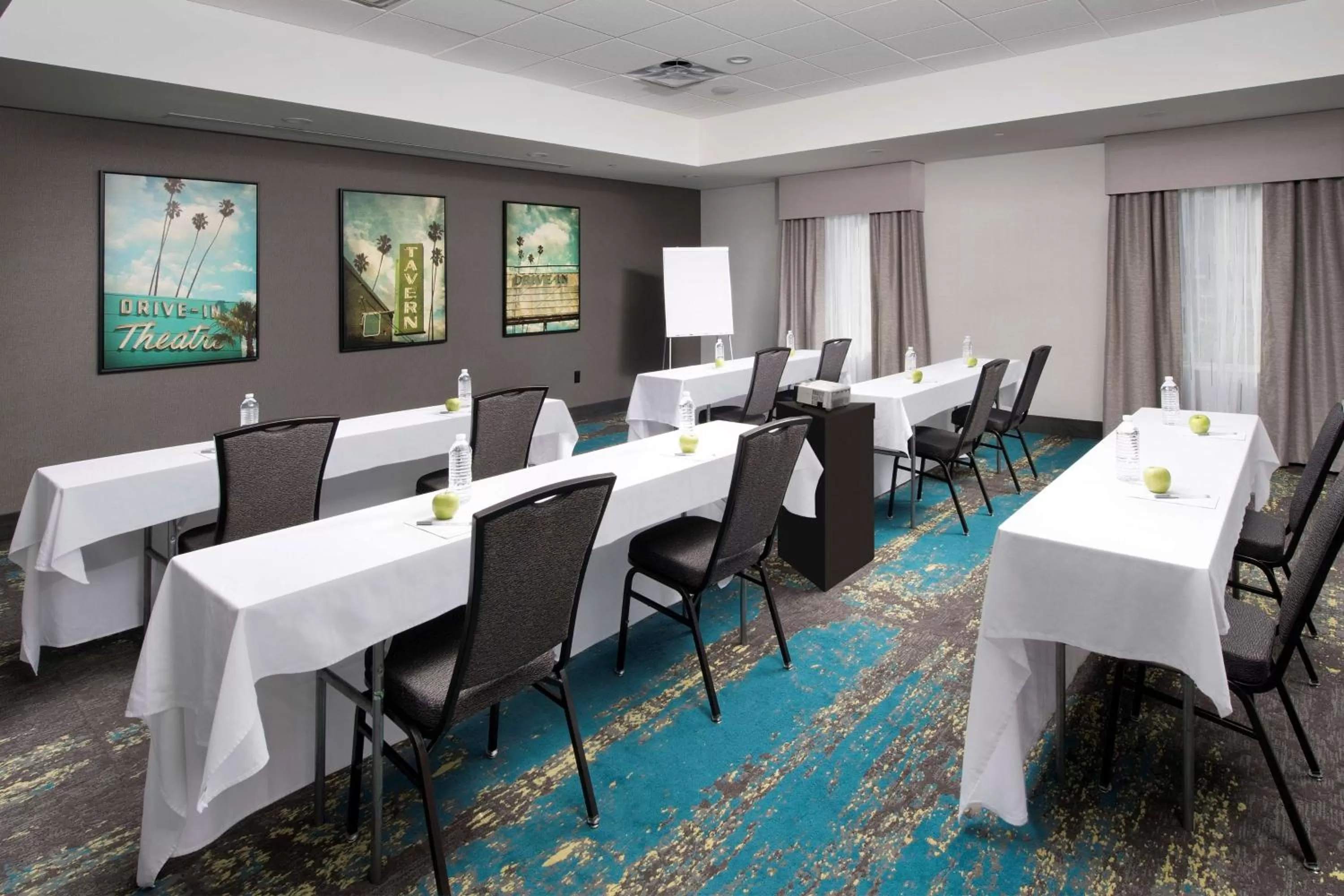 Meeting/conference room in Hampton Inn Miami Airport East