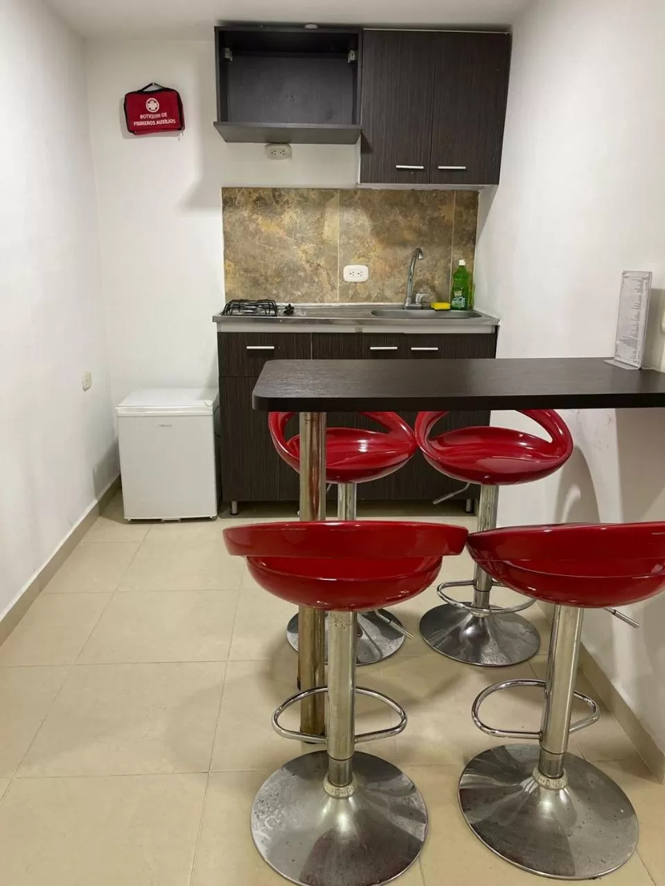 Kitchen or kitchenette in Lindos apartaestudios y habitaciones en Ibague
