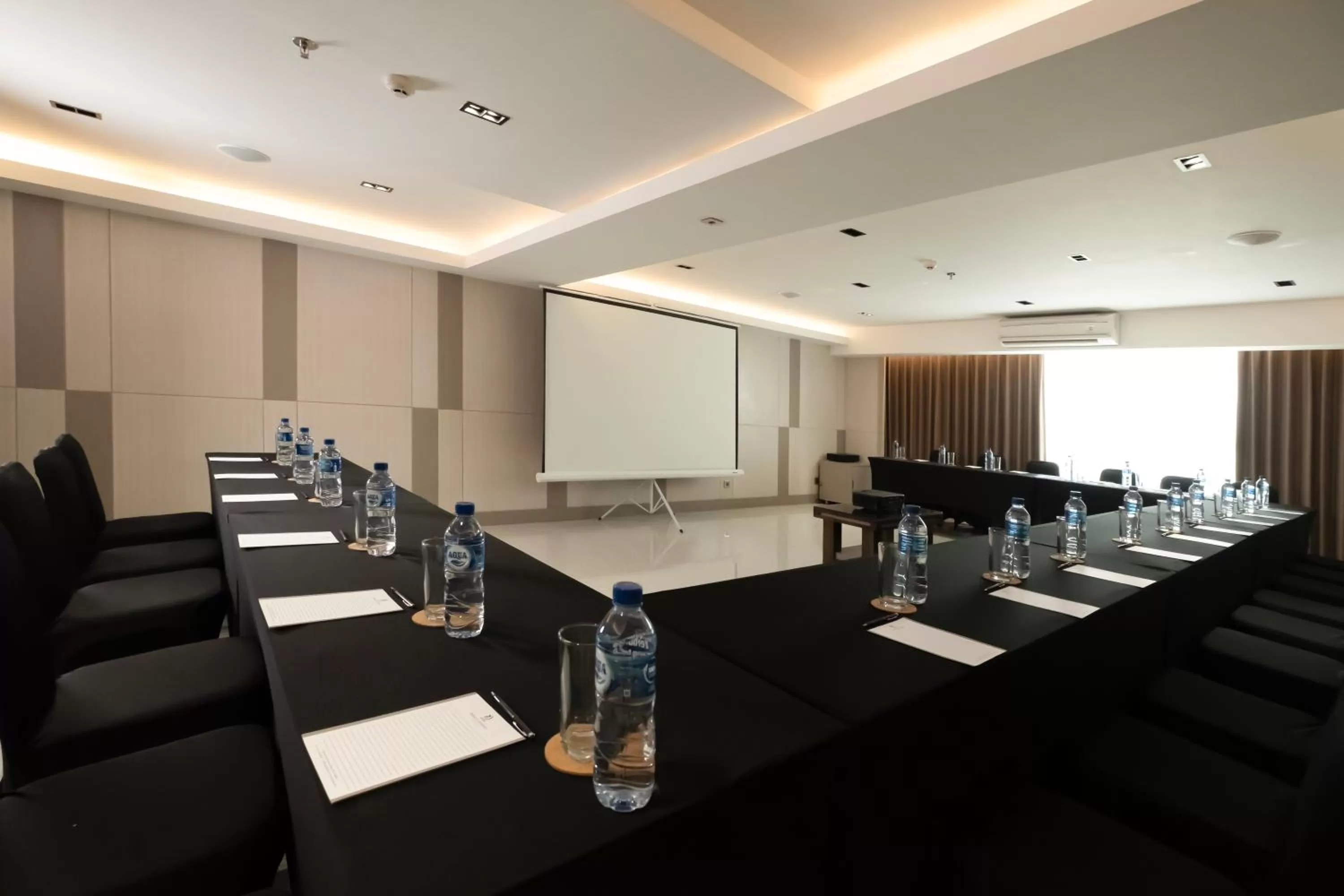 Meeting/conference room in Dream of Aventus Hotel Kuta