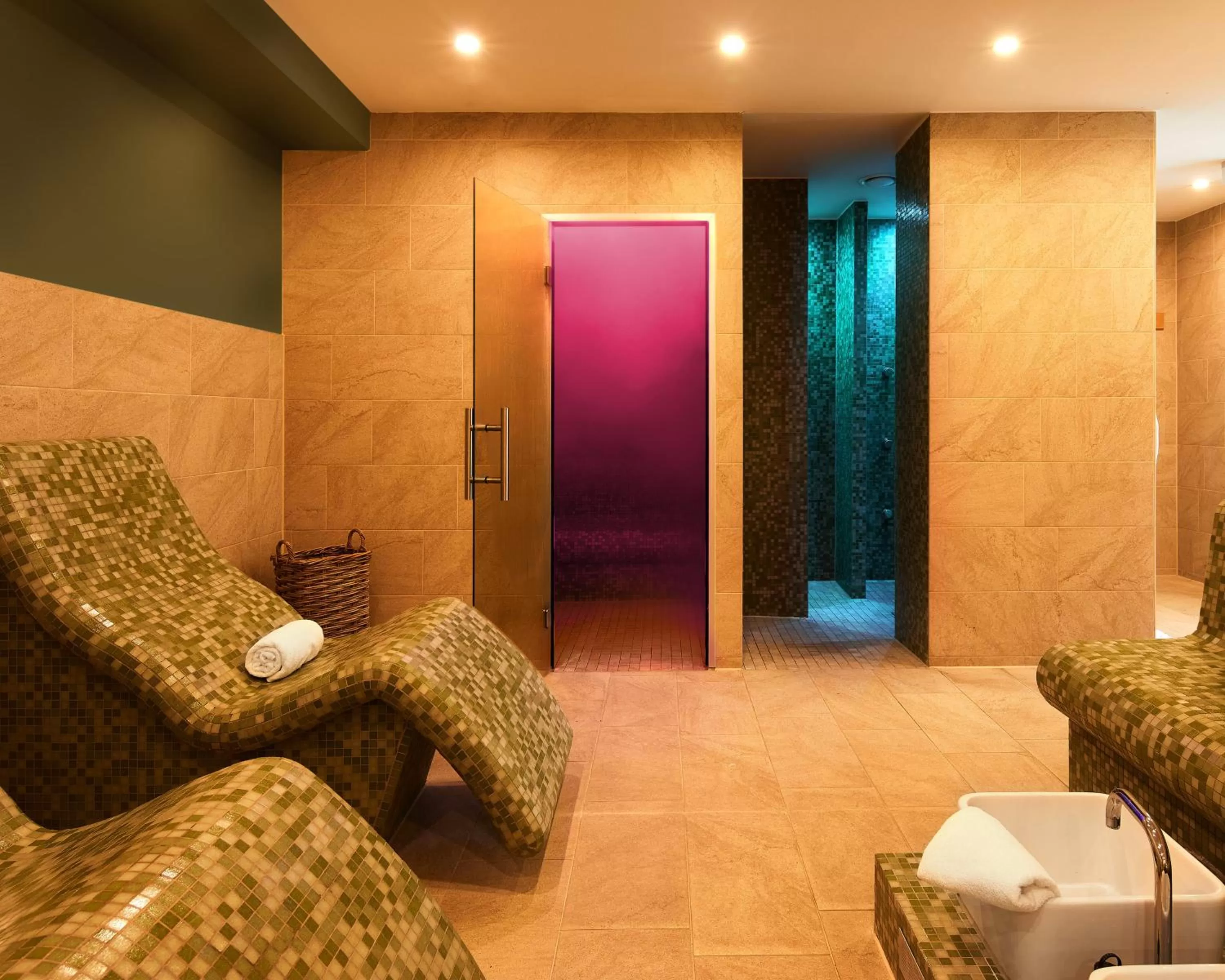 Fuchsbau Romantik Hotel & SPA Restaurant & FOX Bar