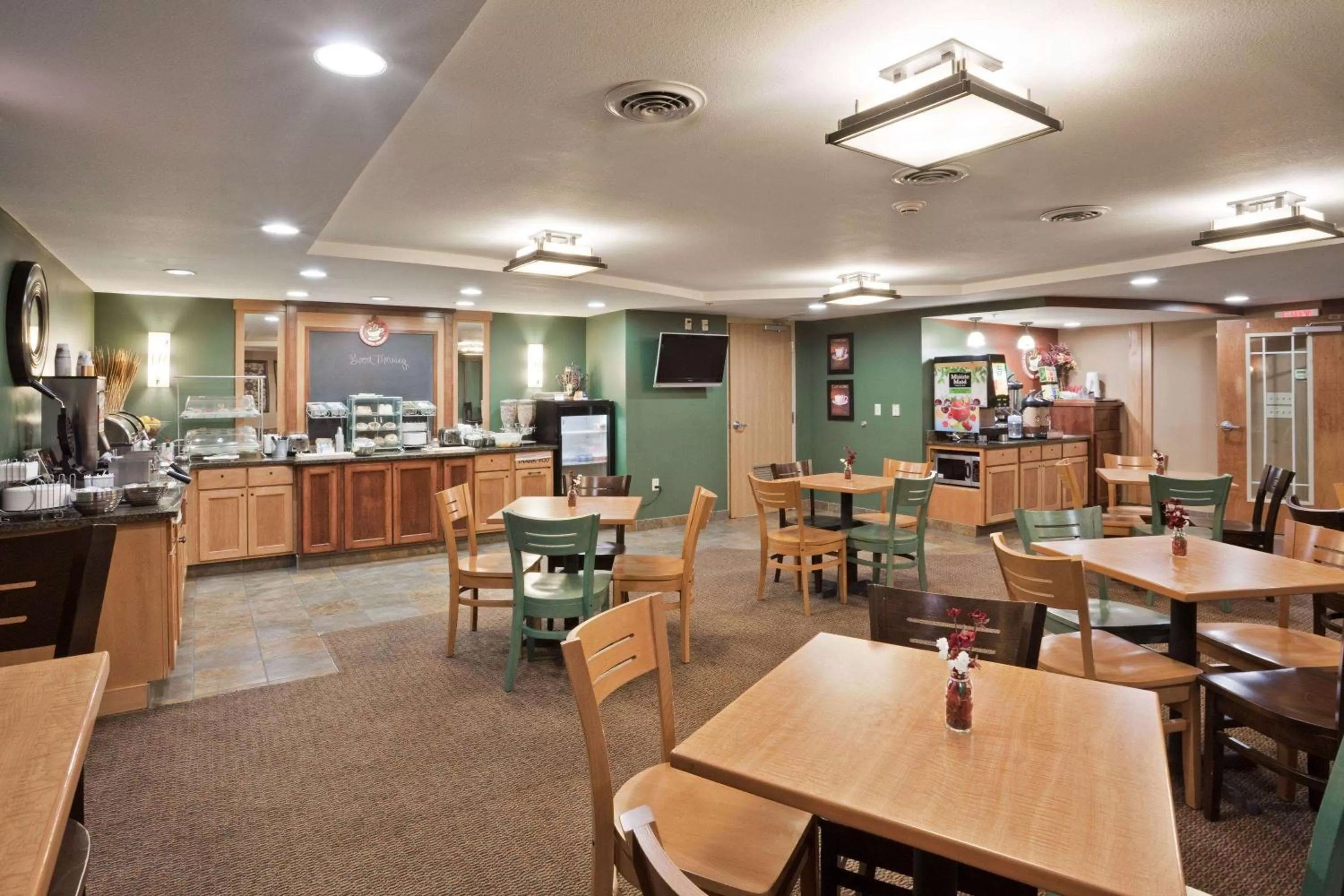 Restaurant/places to eat in AmericInn by Wyndham Fort Pierre Conference Center