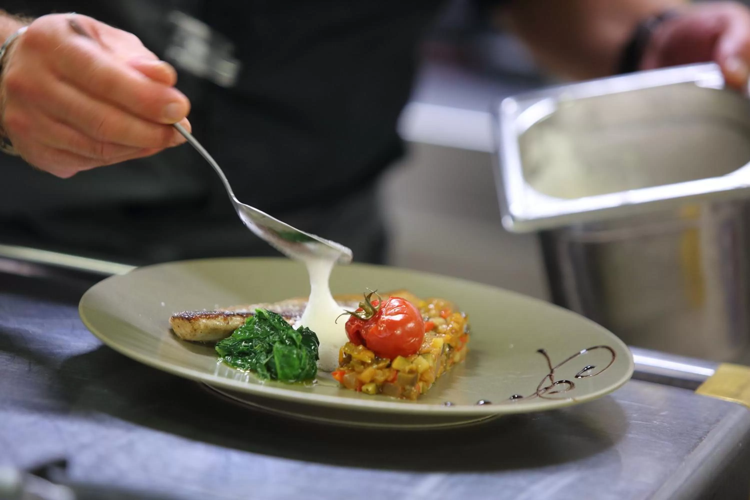 Restaurant/places to eat in Hotel Plaza - site du Futuroscope